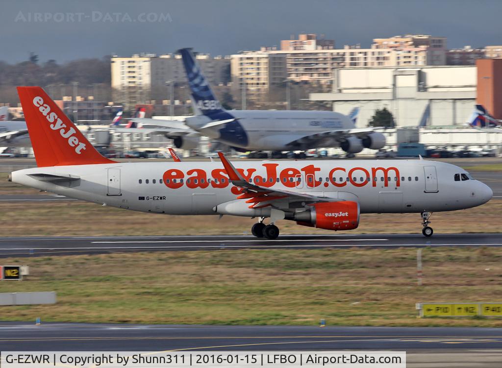 G-EZWR, 2014 Airbus A320-214 C/N 5981, Taking off from rwy 32R