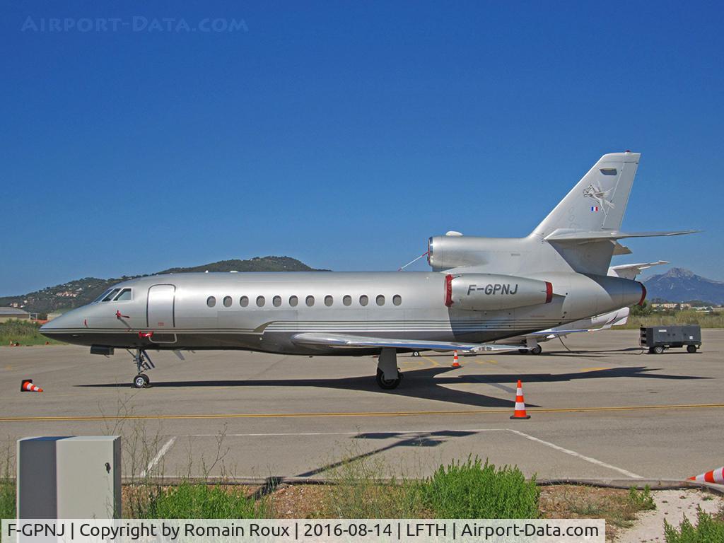 F-GPNJ, 1999 Dassault Falcon 900EX C/N 50, Parked