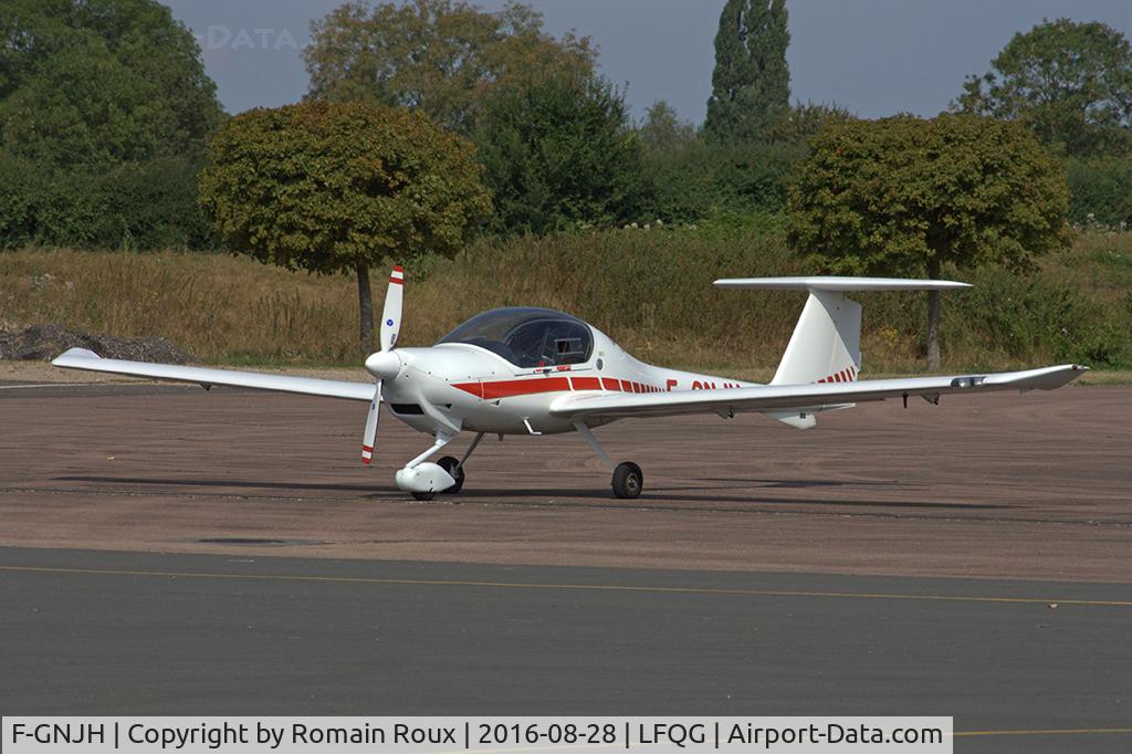 F-GNJH, Diamond DA-20A-1-80 Katana C/N 10090, Parked