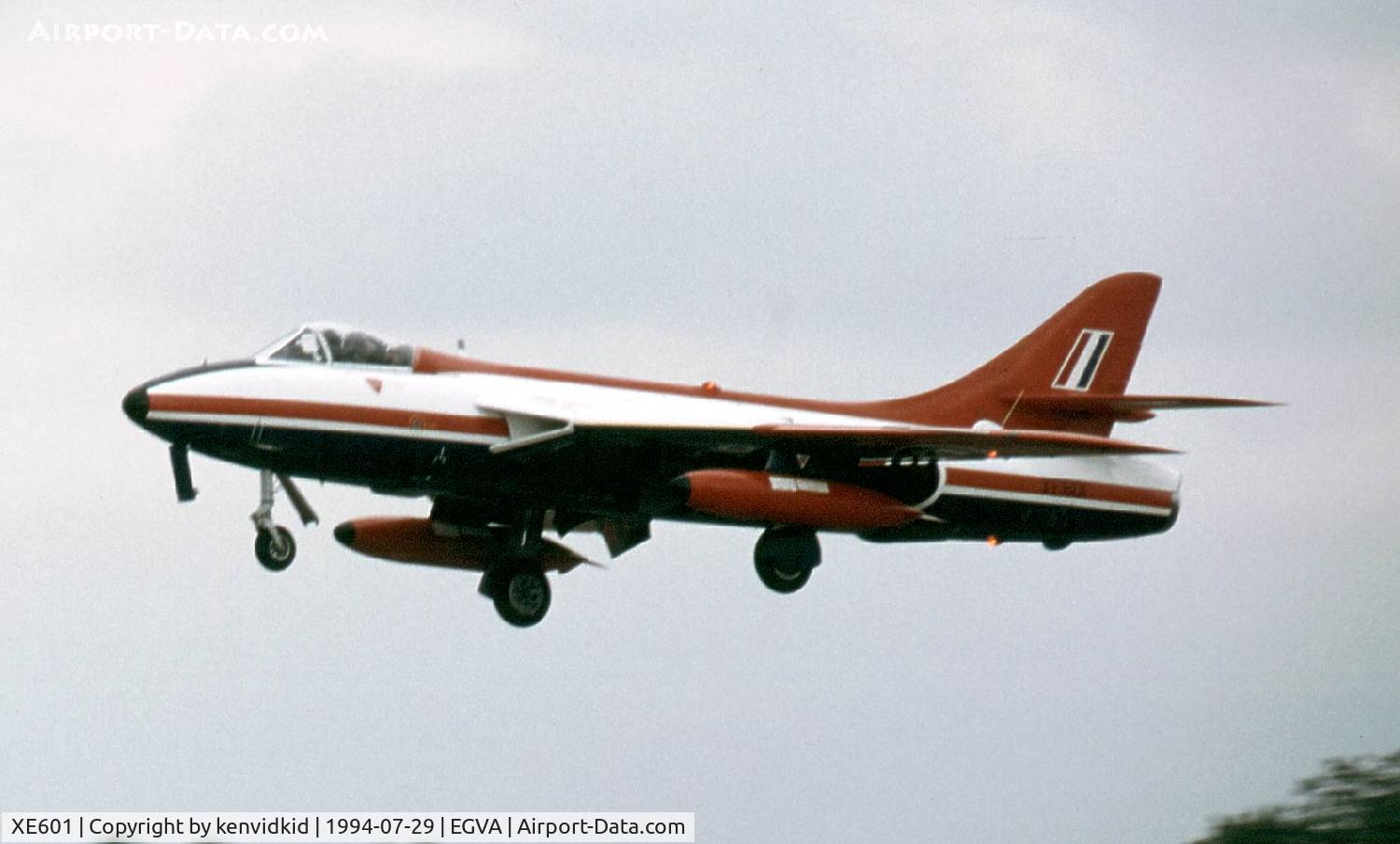 XE601, 1956 Hawker Hunter FGA.9 C/N 41H/679959, A&AEE arriving at RIAT.