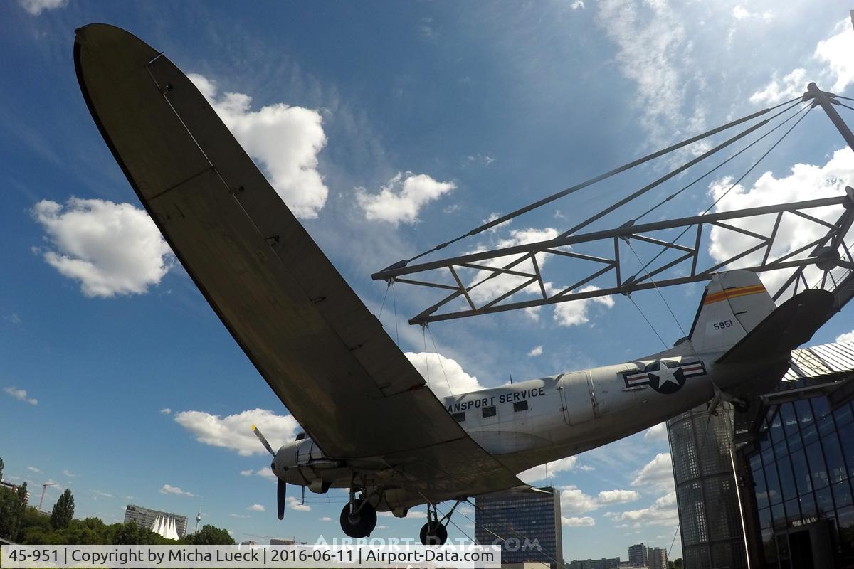 45-951, 1945 Douglas C-47B-45-DK C/N 16954/34214, At Deutsches Technikmuseum, Berlin