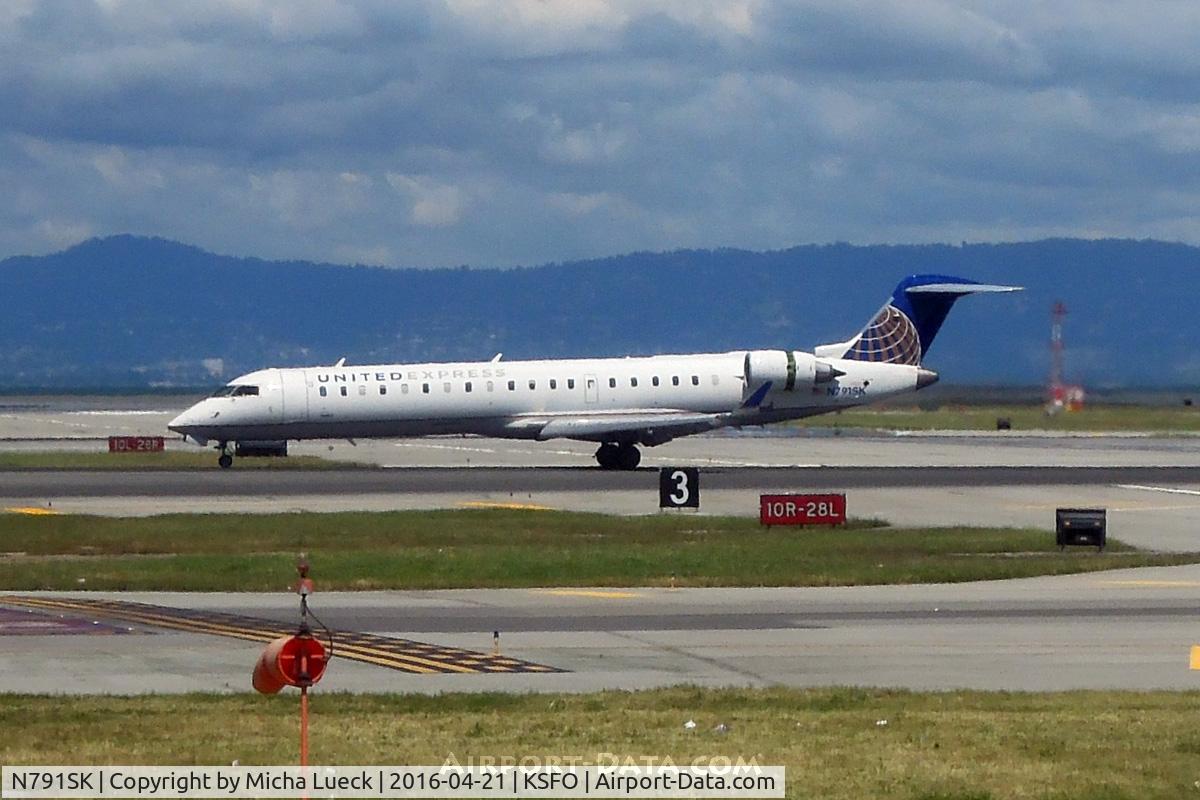 N791SK, 2009 Bombardier CRJ-700 (CL-600-2C10) Regional Jet C/N 10293, At SFO