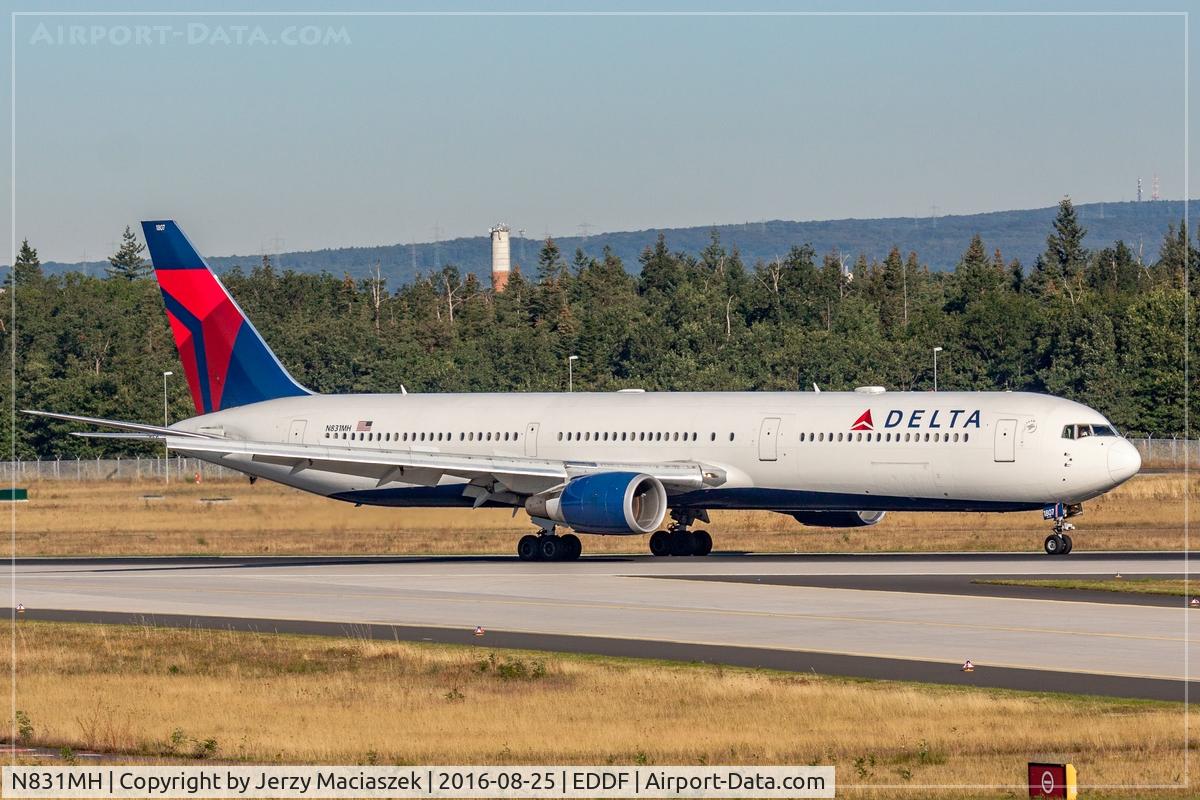 N831MH, 2000 Boeing 767-432/ER C/N 29702, Boeing 767-432ER