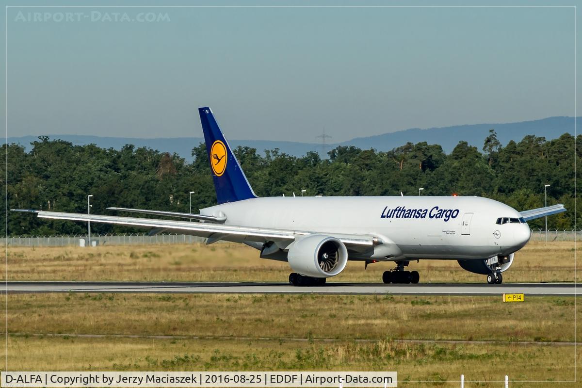 D-ALFA, 2013 Boeing 777-FBT C/N 41674, Boeing 777-FBT
