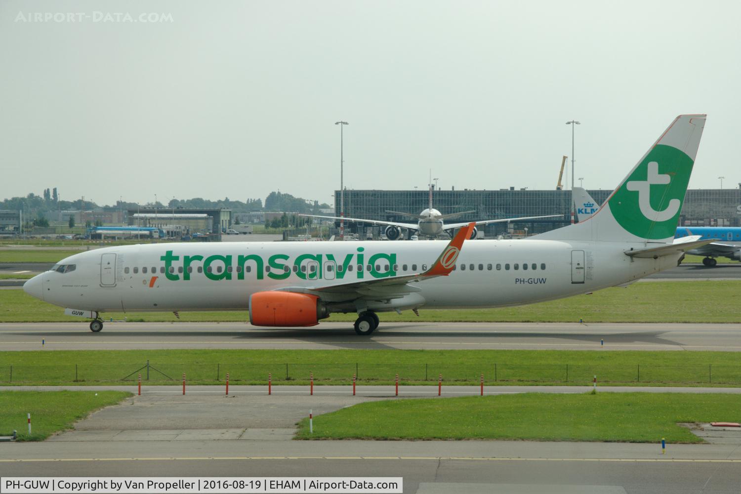 PH-GUW, 2012 Boeing 737-8EH C/N 39608, Boeing 737-8HX in Transavia Airlines colours, leased from GOL of Brazil, see winglets with GOL-emblem and engine nacelles still in GOL-colours.