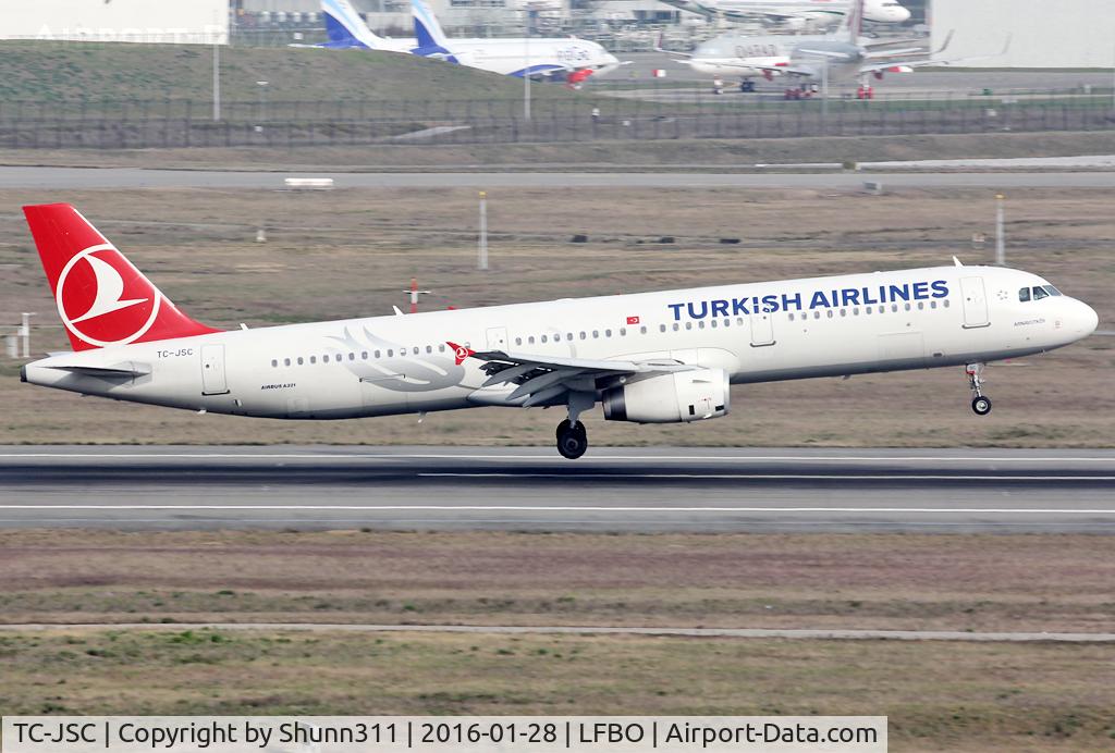 TC-JSC, 2012 Airbus A321-231 C/N 5254, Landing rwy 14R