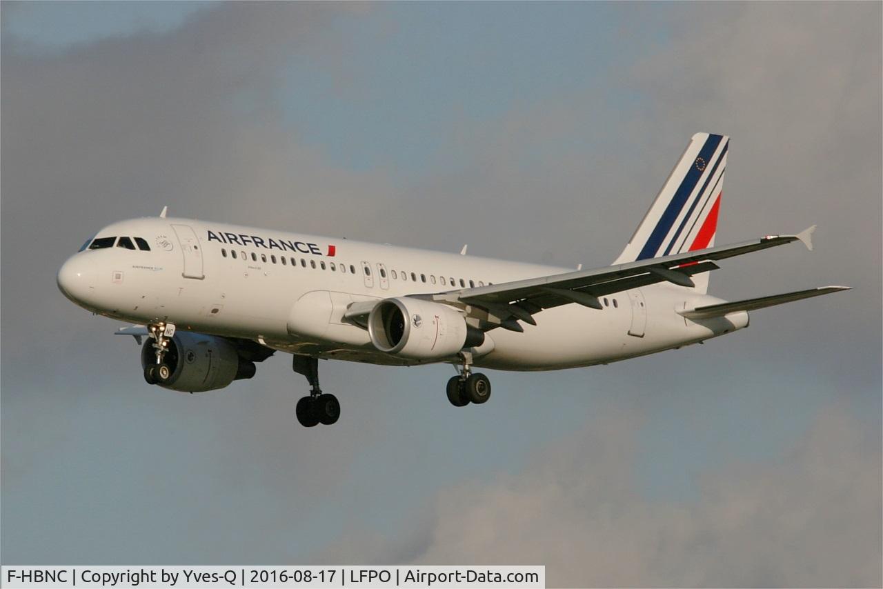 F-HBNC, 2010 Airbus A320-214 C/N 4601, Airbus A320-214, Short approach rwy 26, Paris Orly Airport (LFPO-ORY)