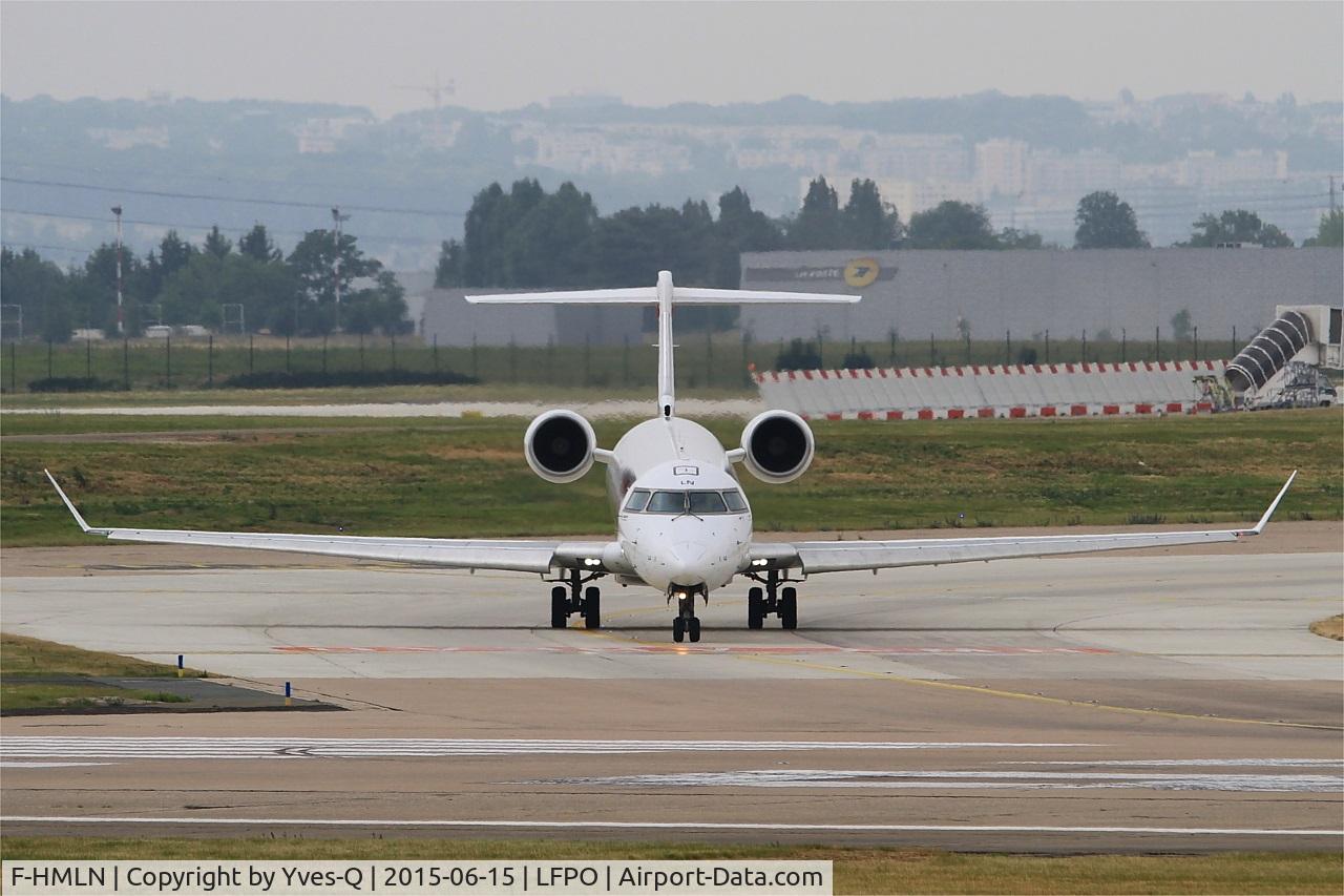 F-HMLN, 2012 Bombardier CRJ-1000EL NG (CL-600-2E25) C/N 19024, Bombardier CRJ-1000EL NG, Holding point rwy 08, Paris-Orly airport (LFPO-ORY)