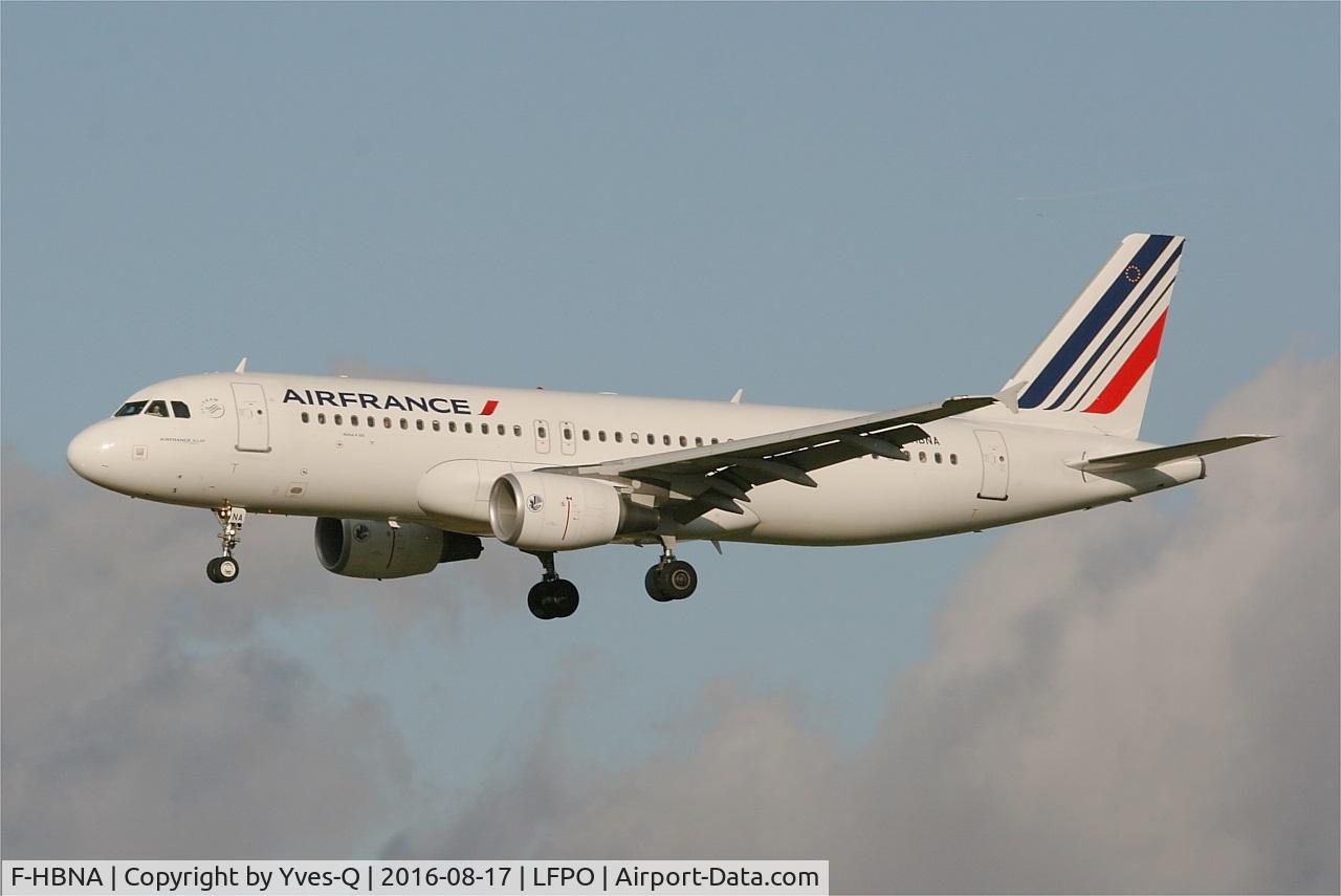 F-HBNA, 2010 Airbus A320-214 C/N 4335, Airbus A320-214, Short approach rwy 26, Paris Orly Airport (LFPO-ORY)