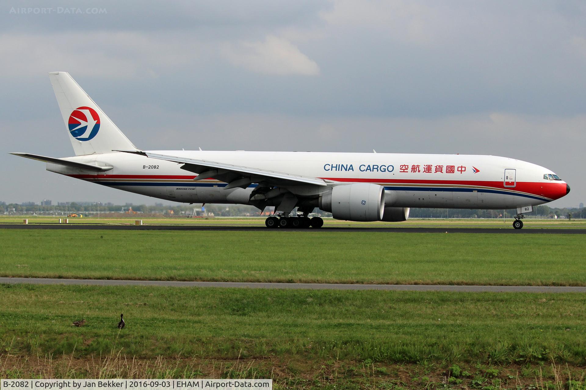 B-2082, 2010 Boeing 777-F6N C/N 37716, Schiphol, Amsterdam Polderbaan