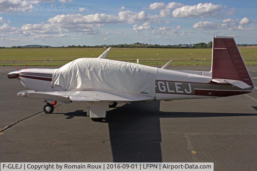 F-GLEJ, Mooney M20K C/N 25-1100, Parked