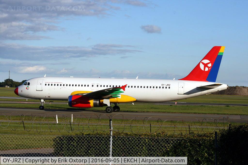 OY-JRZ, 2003 Airbus A320-233 C/N 2102, OY-JRZ just arrived rw 04L