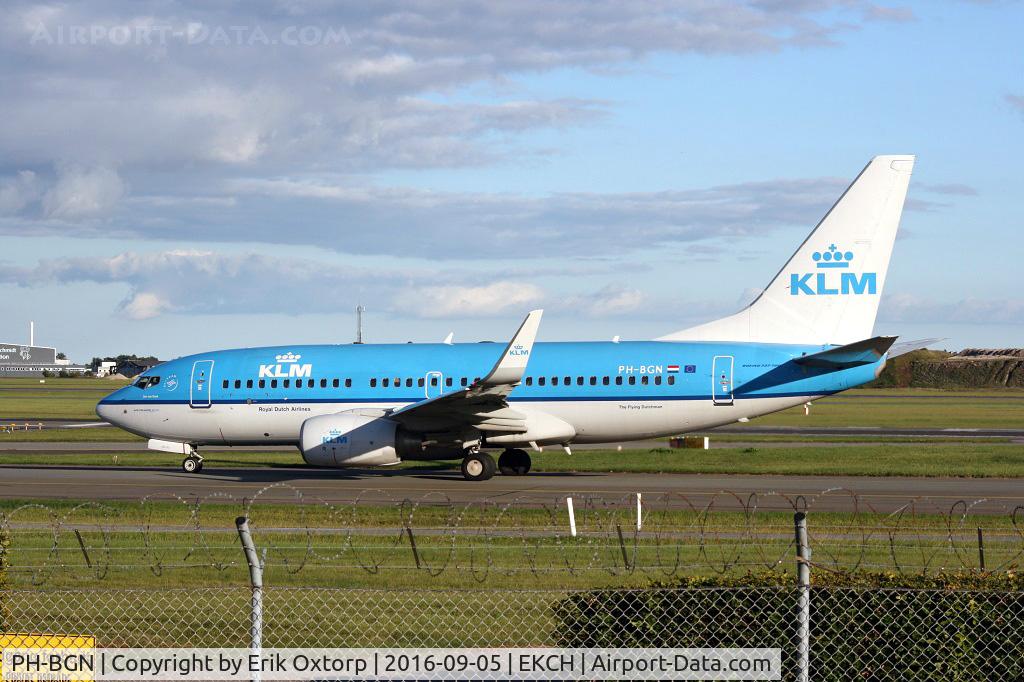 PH-BGN, 2011 Boeing 737-7K2 C/N 38125, PH-BGN just arrived rw 04L