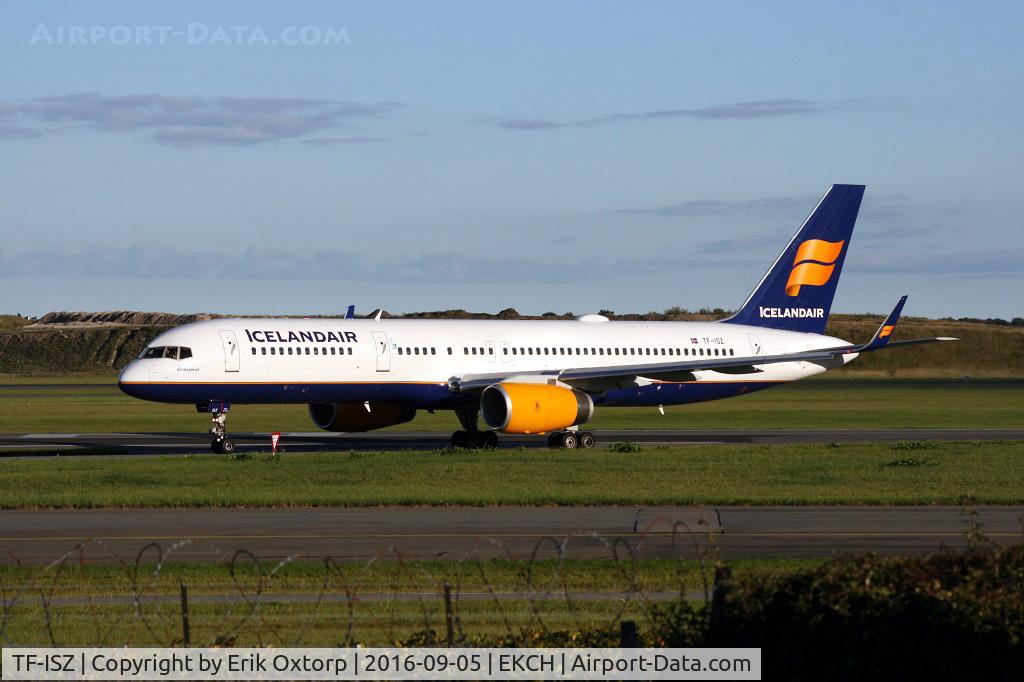 TF-ISZ, 1991 Boeing 757-223 C/N 24600, TF-ISZ just arrived rw 04L