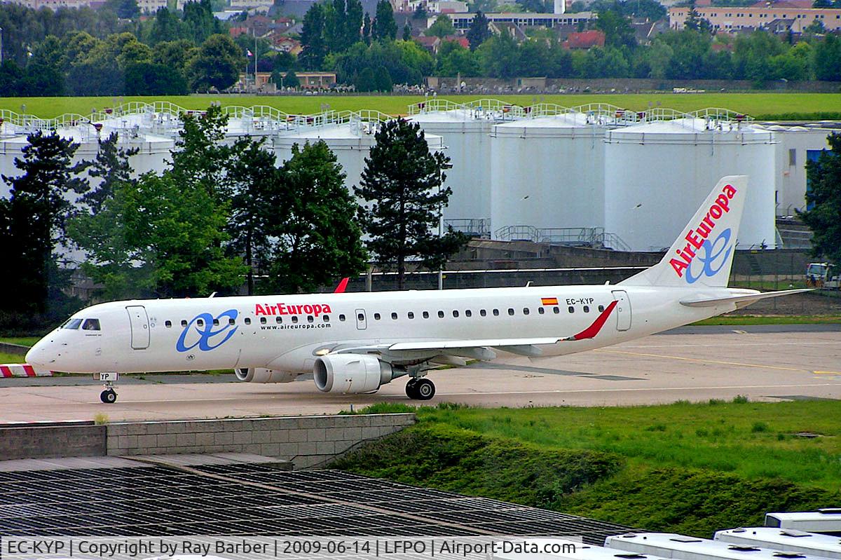 EC-KYP, 2010 Embraer 195LR (ERJ-190-200LR) C/N 19000281, Embraer Emb-195-200LR [19000281] (Air Europa) Paris-Orly~F 14/06/2009