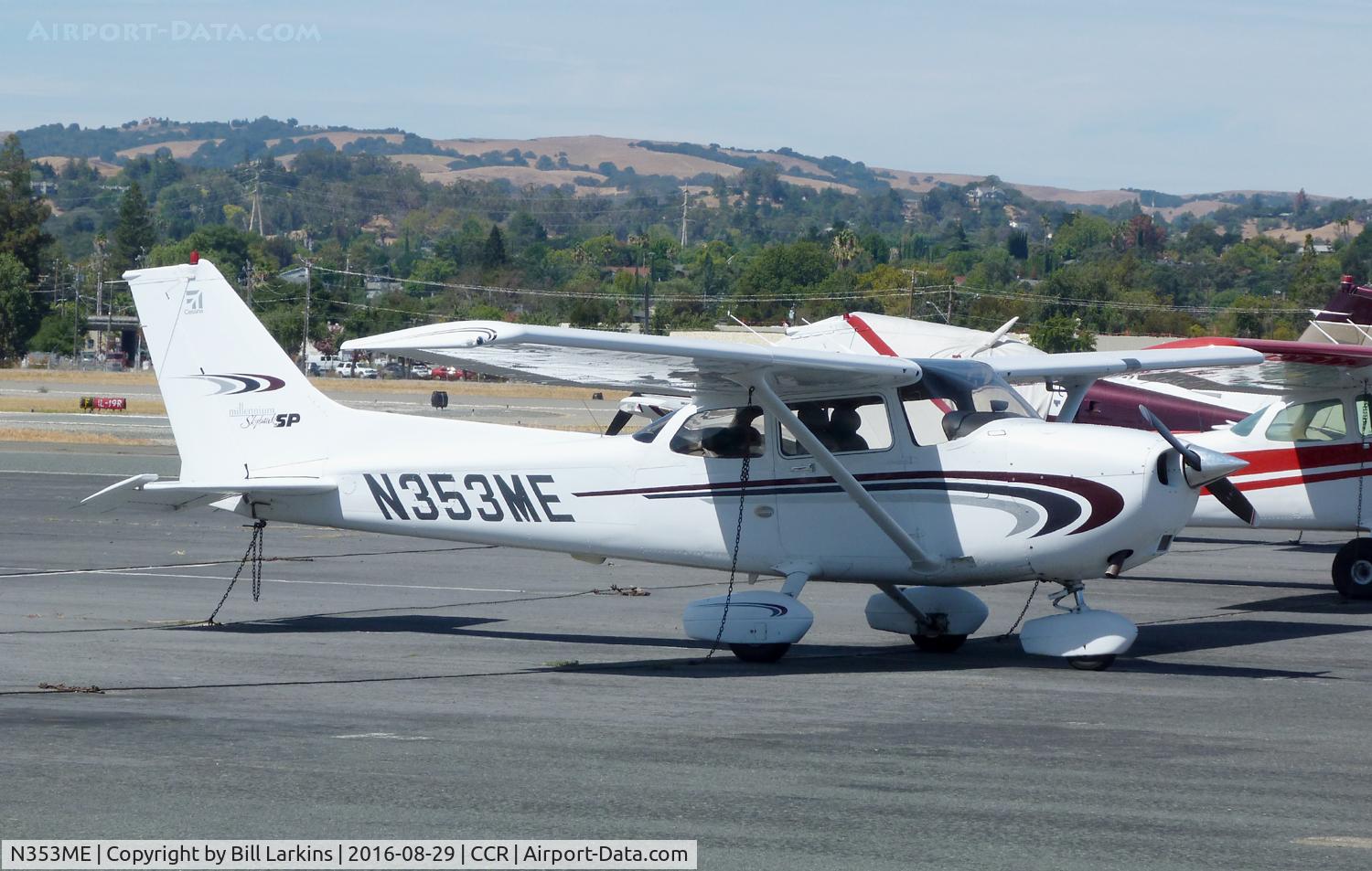 N353ME, 2000 Cessna 172S C/N 172S8588, Visitor