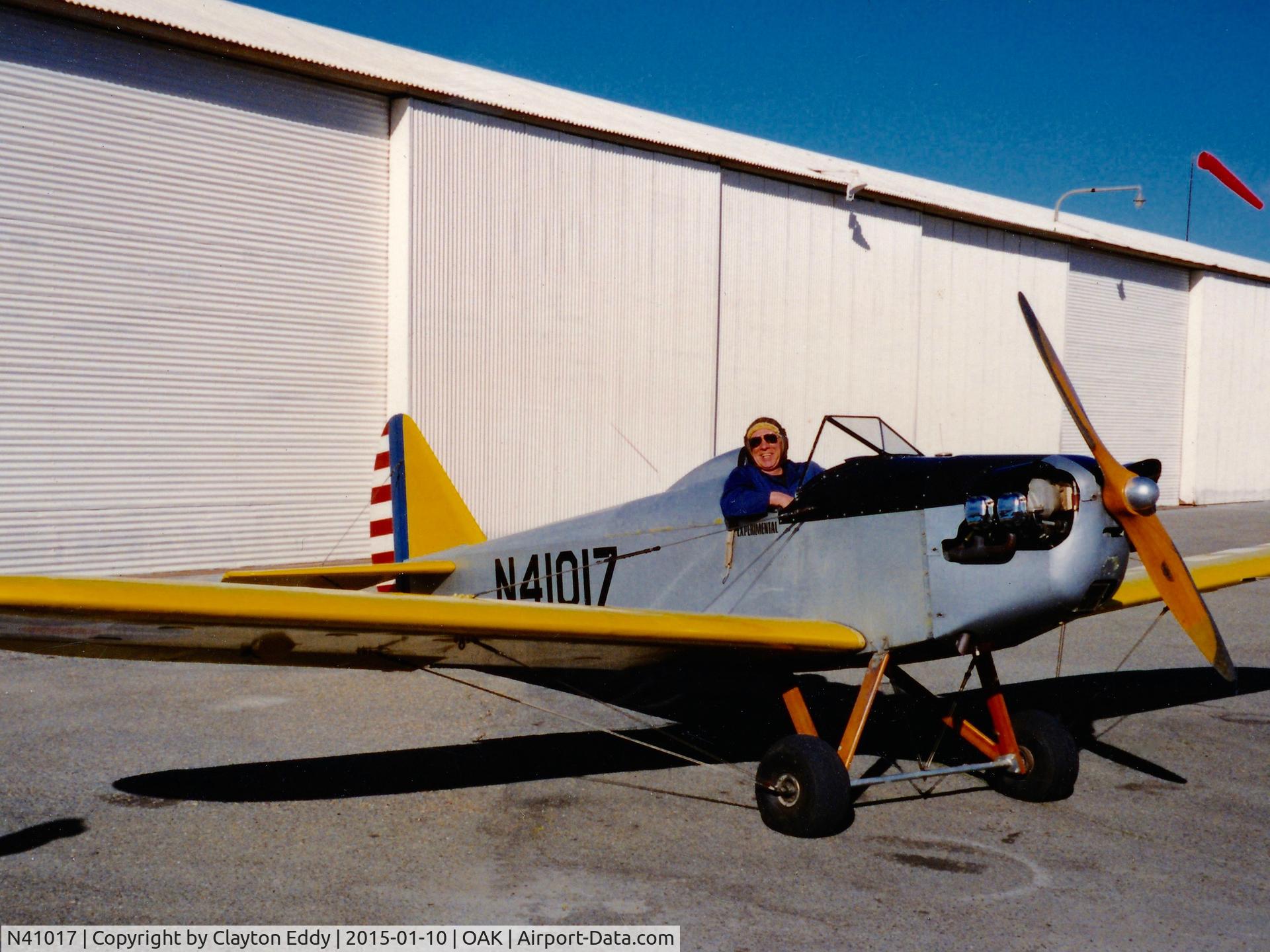 N41017, 1969 Bowers Fly Baby 1A C/N 67-13, Fly Baby eat Oakland Airport.