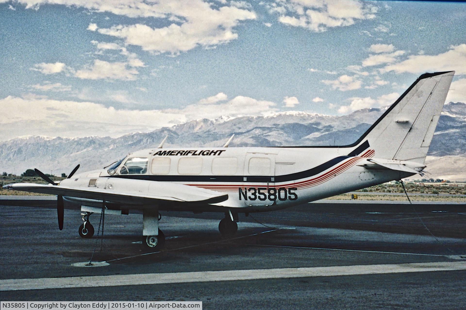 N35805, 1980 Piper PA-31-350 Chieftain C/N 31-8052090, Piper at Bishop California.