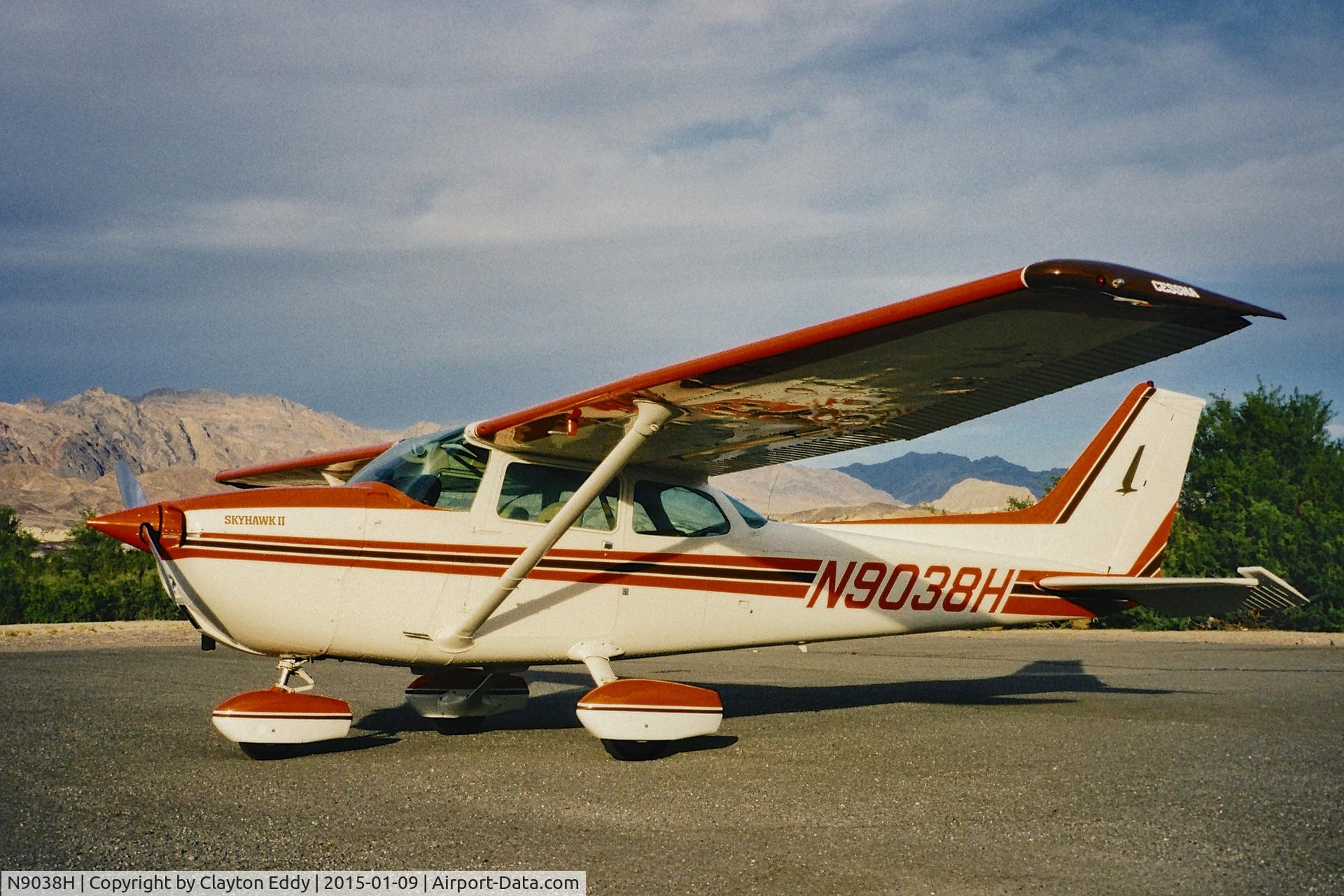N9038H, 1975 Cessna 172M C/N 17265912, N9038H
