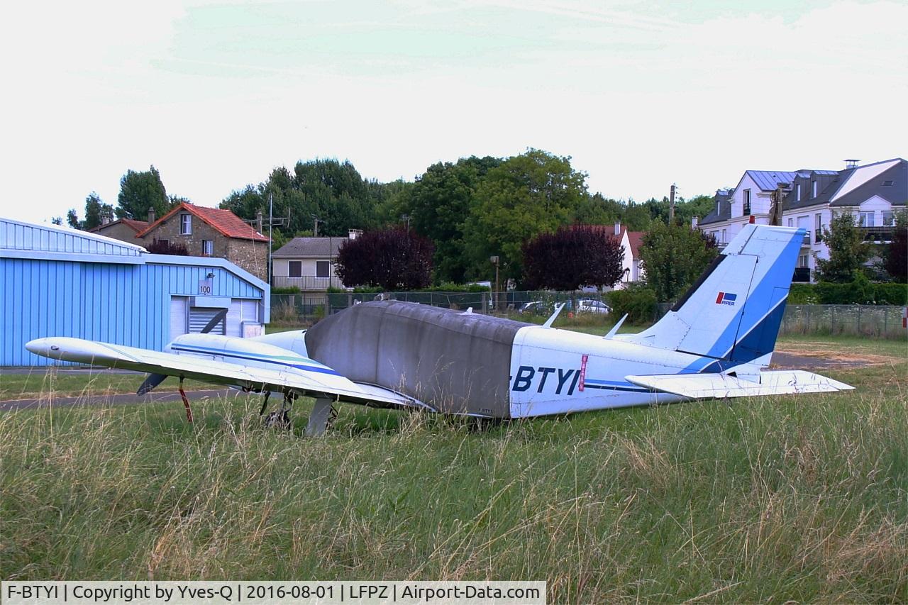 F-BTYI, Piper PA-34-200 Seneca C/N 34-7350077, Piper PA-34-200, scrapped at Saint-Cyr-l'École Airfield (LFPZ-XZB)