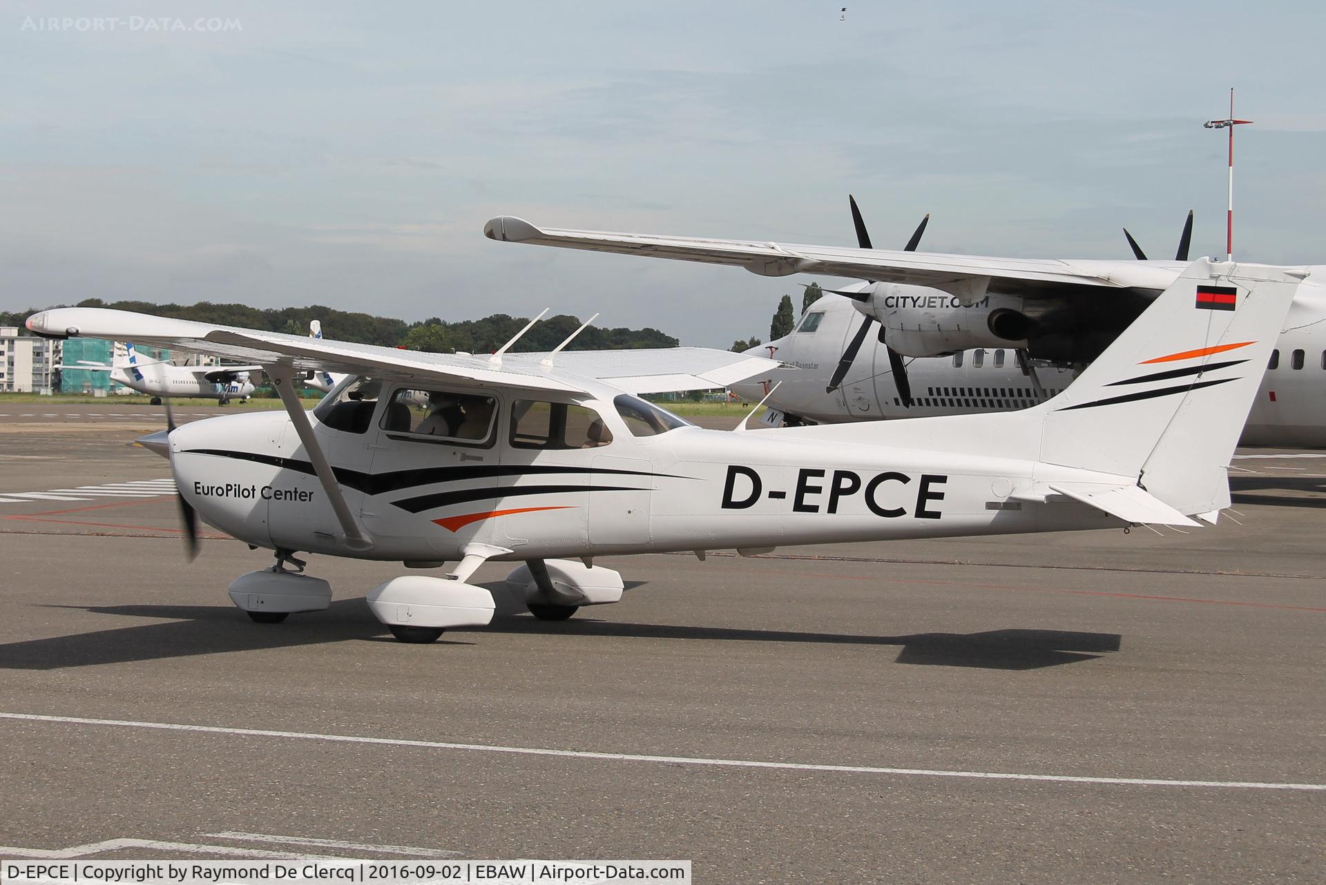 D-EPCE, 2009 Cessna 172S C/N 172S10958, Skyhawk SP at Antwerp Airport.