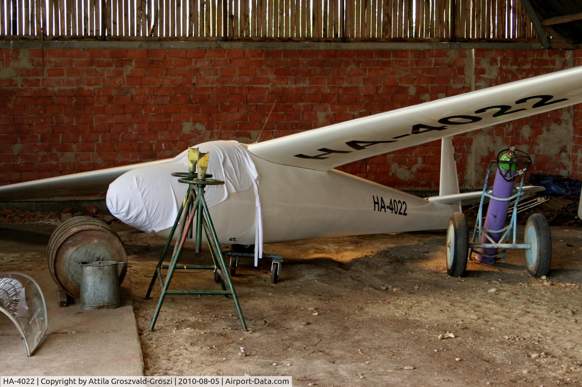 HA-4022, Schleicher Ka 6A-C C/N 827, Kenderes Airfield, Hungary