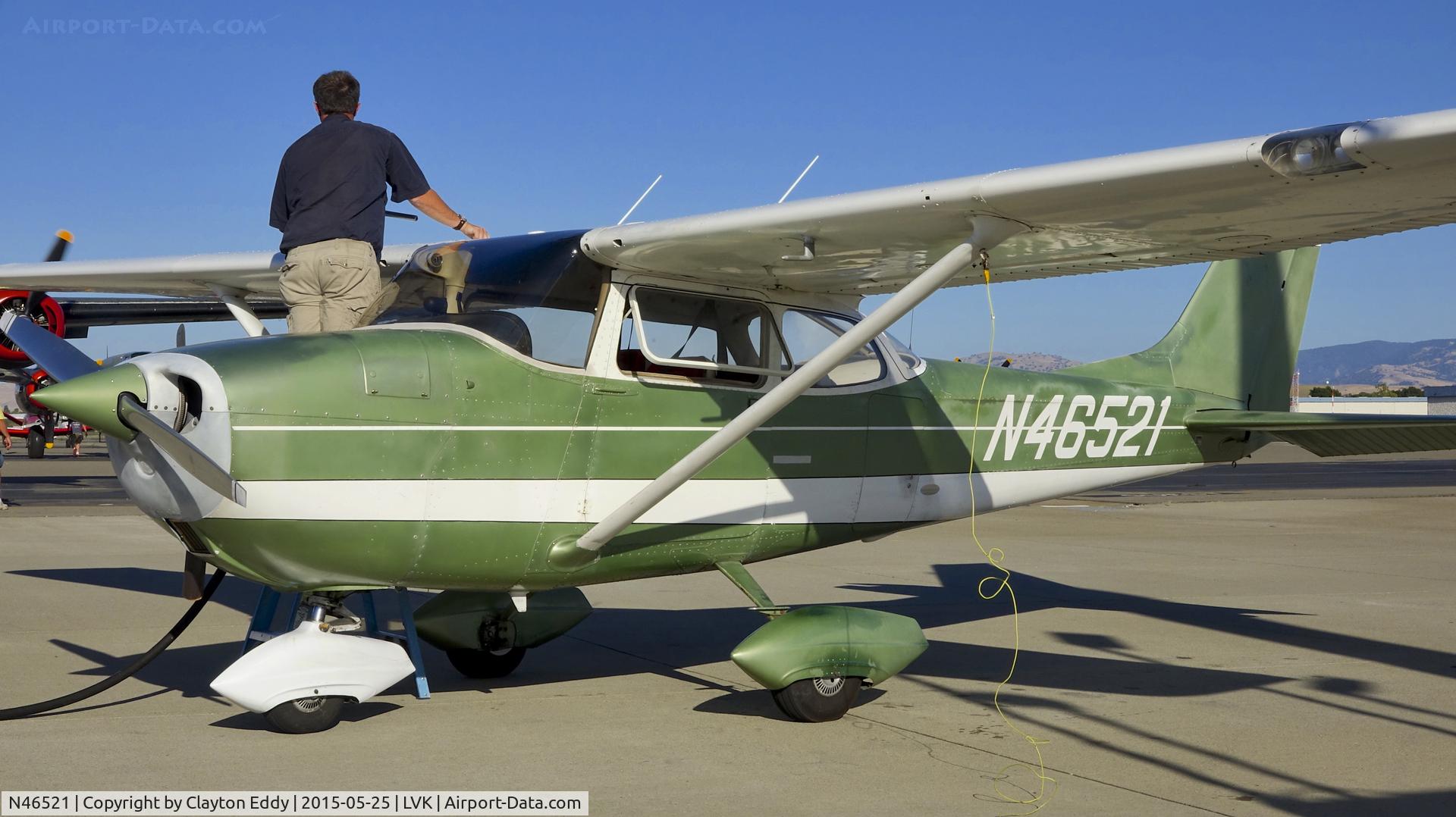 N46521, 1968 Cessna 172K Skyhawk C/N 17257322, N46521 at the Livermore Airport in California.