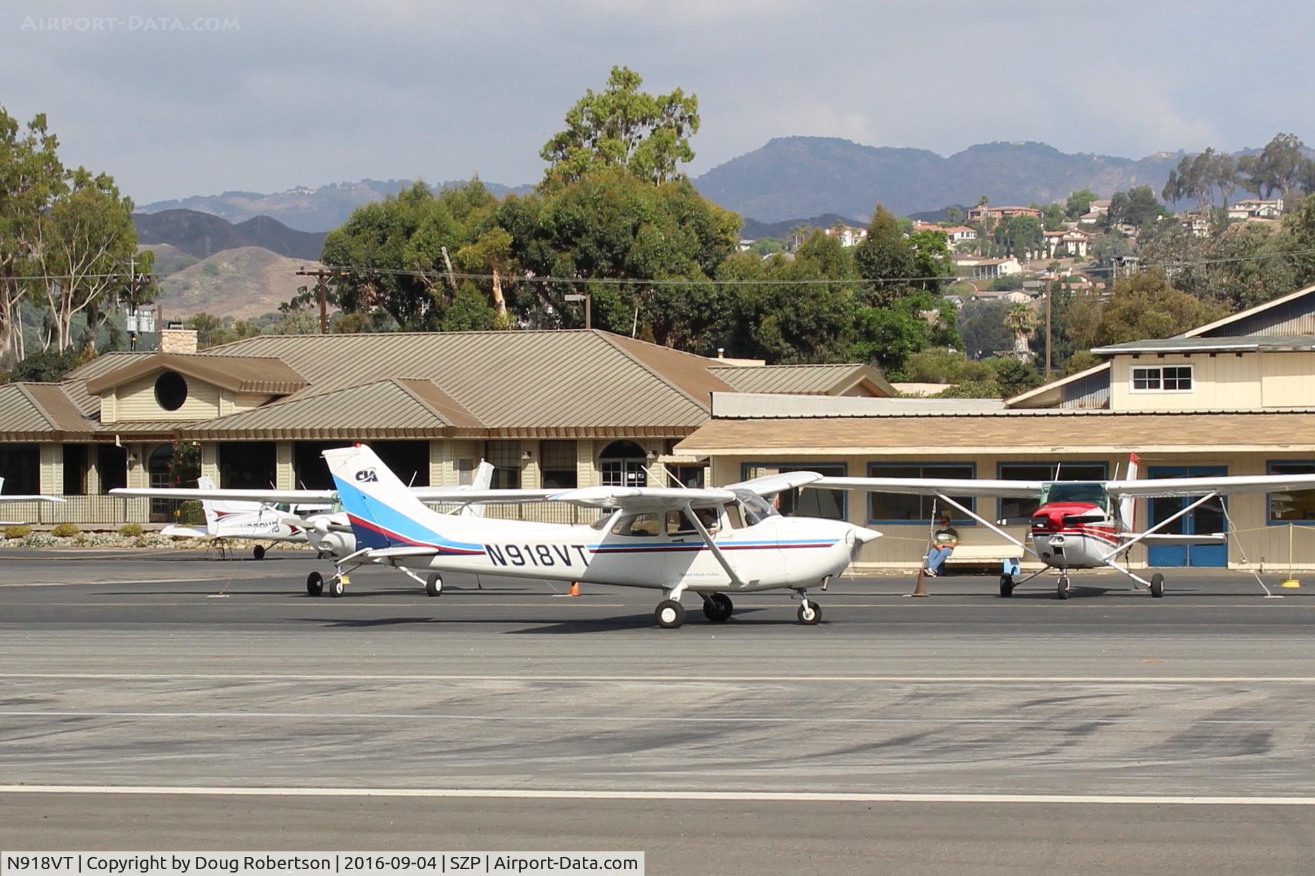 N918VT, Cessna 172P C/N 17275241, 1982 Cessna 172P SKYHAWK, Lycoming O-320-D2J 160 Hp, taxi to Rwy 22