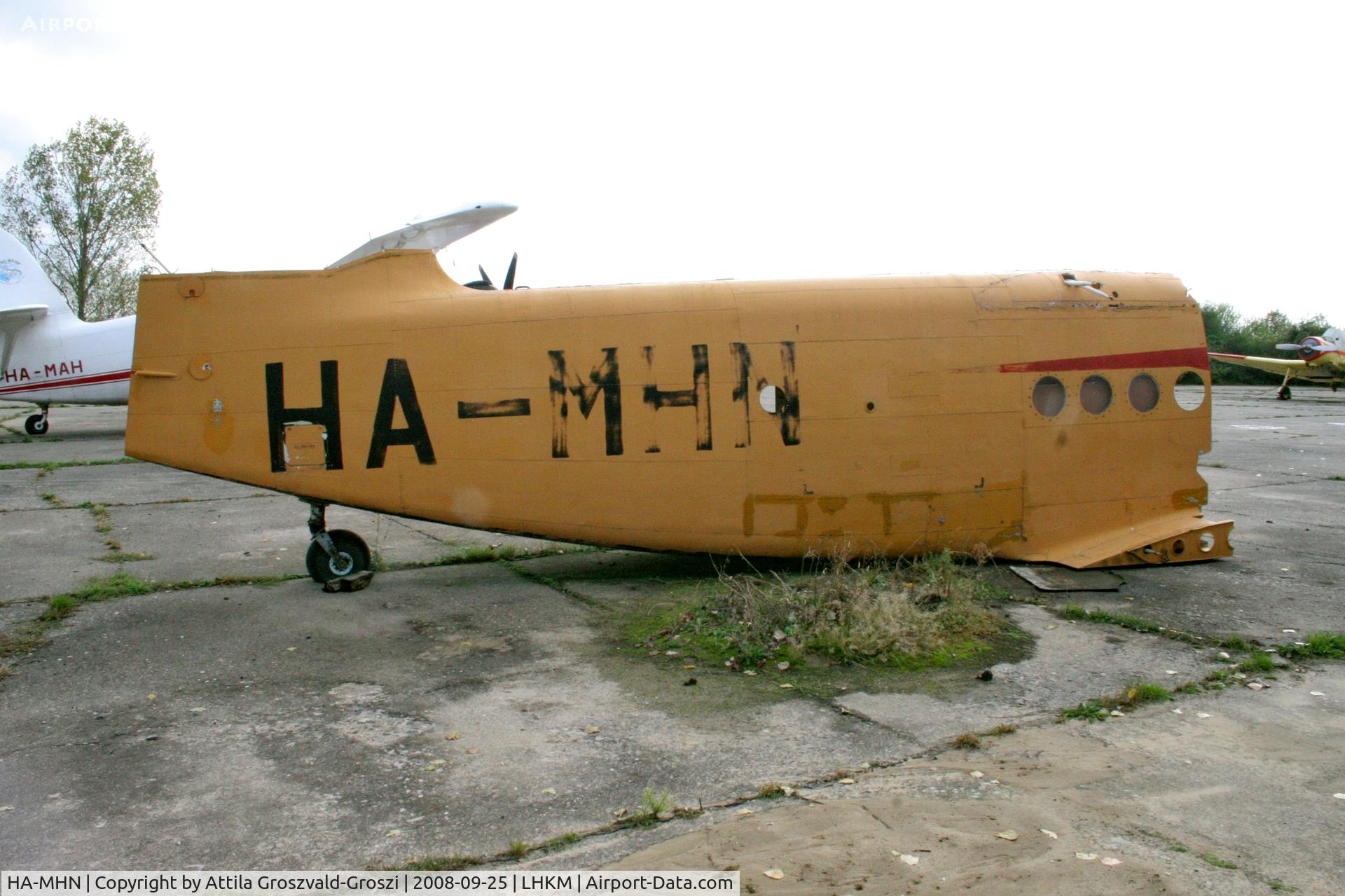 HA-MHN, 1971 PZL-Mielec An-2R C/N 1G126-02, Kunmadaras Airport, Hungary - Part of the pilot's cabin, presented at the Budapest Traffic Museum.
