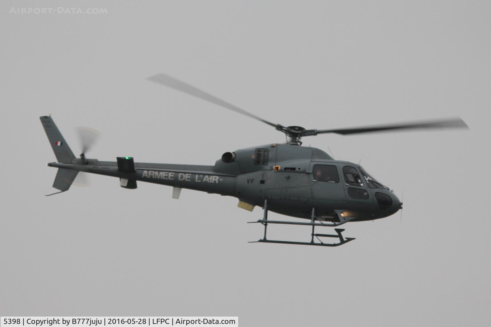 5398, Aerospatiale AS-555AN Fennec C/N 5398, at Creil