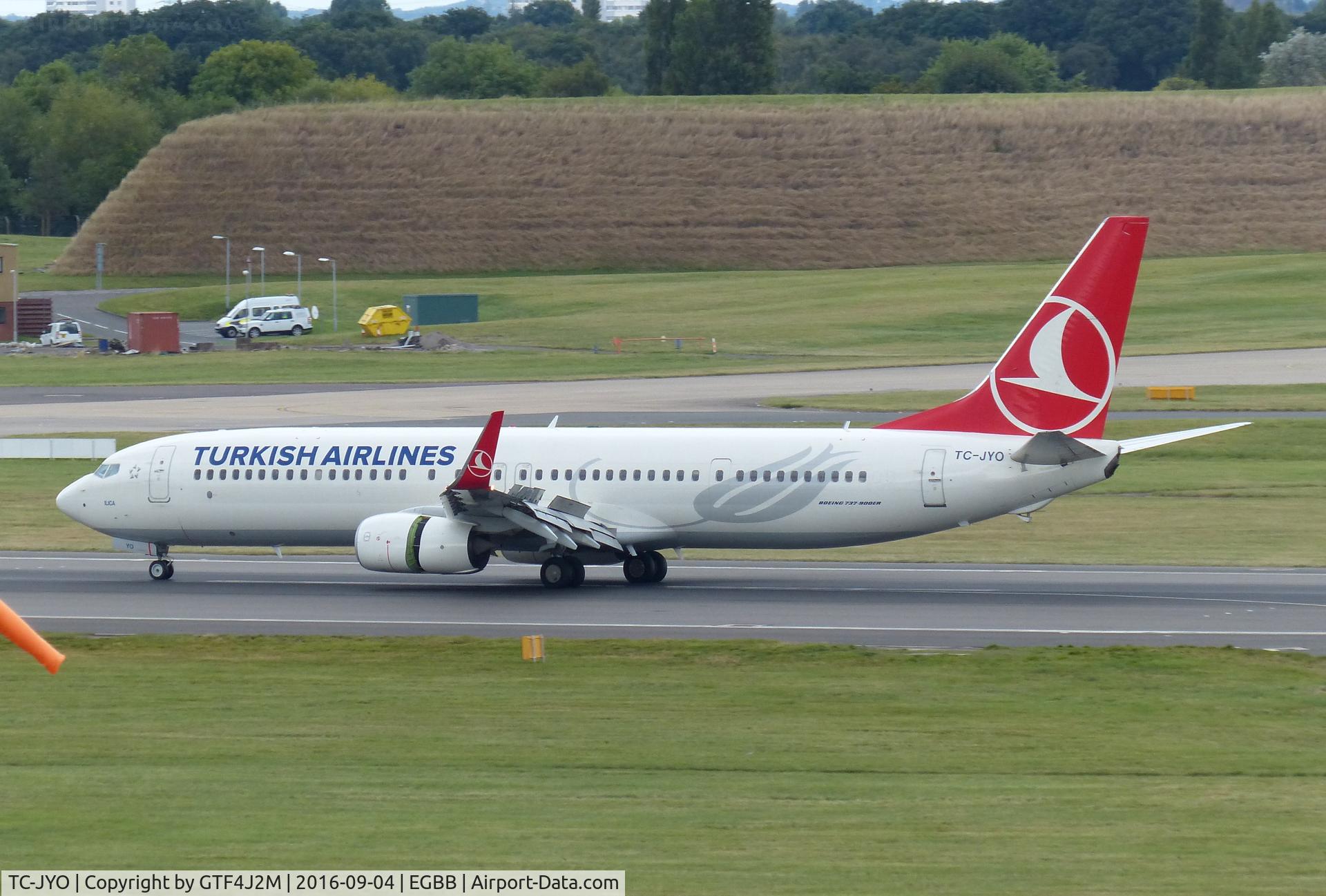 TC-JYO, 2015 Boeing 737-9F2/ER C/N 42013, TC-JYO at Birmingham 4.9.16