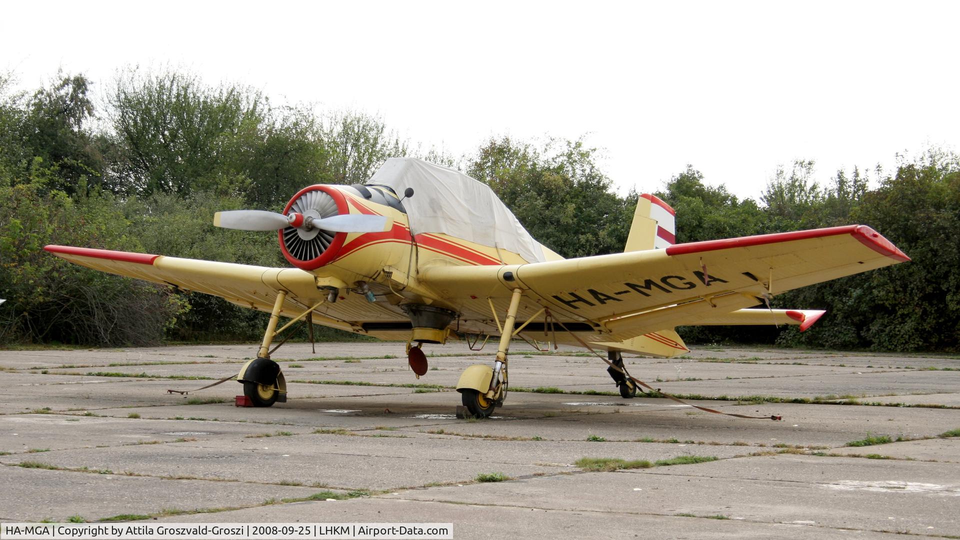 HA-MGA, 1969 Let Z-37A Cmelak C/N 10-03, Kunmadaras Airport, Hungary