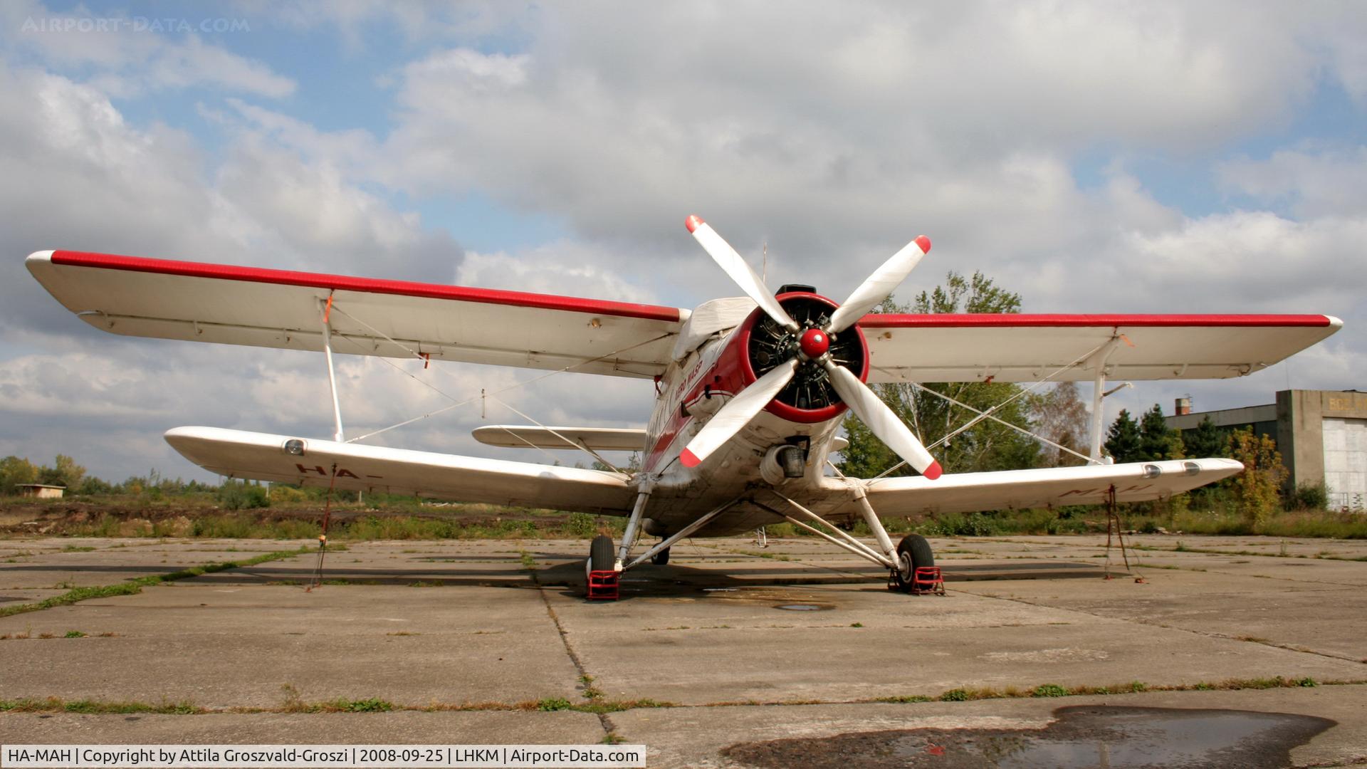 HA-MAH, 1977 PZL-Mielec An-2R C/N 1G178-39, Kunmadaras Airport, Hungary