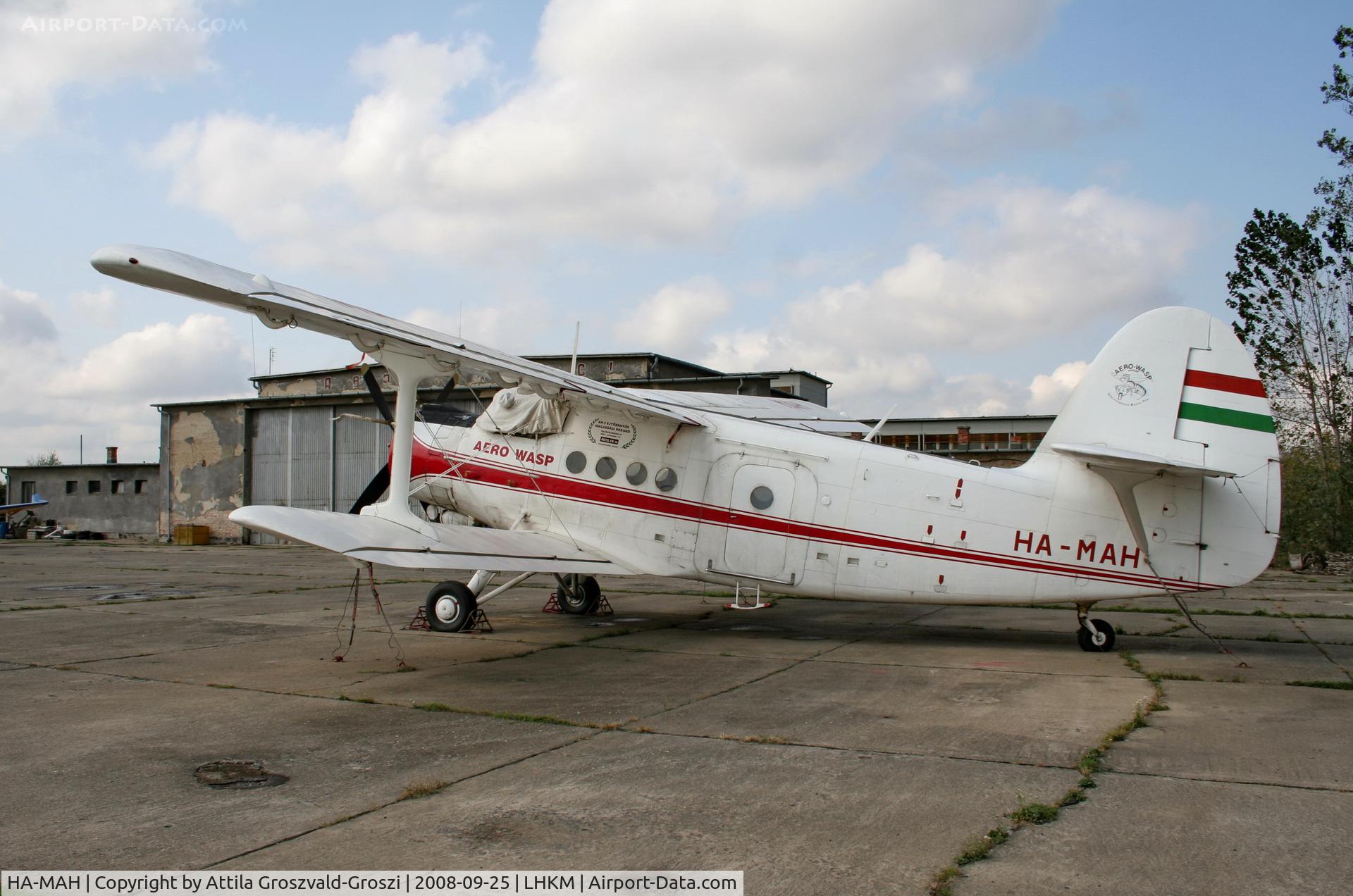 HA-MAH, 1977 PZL-Mielec An-2R C/N 1G178-39, Kunmadaras Airport, Hungary