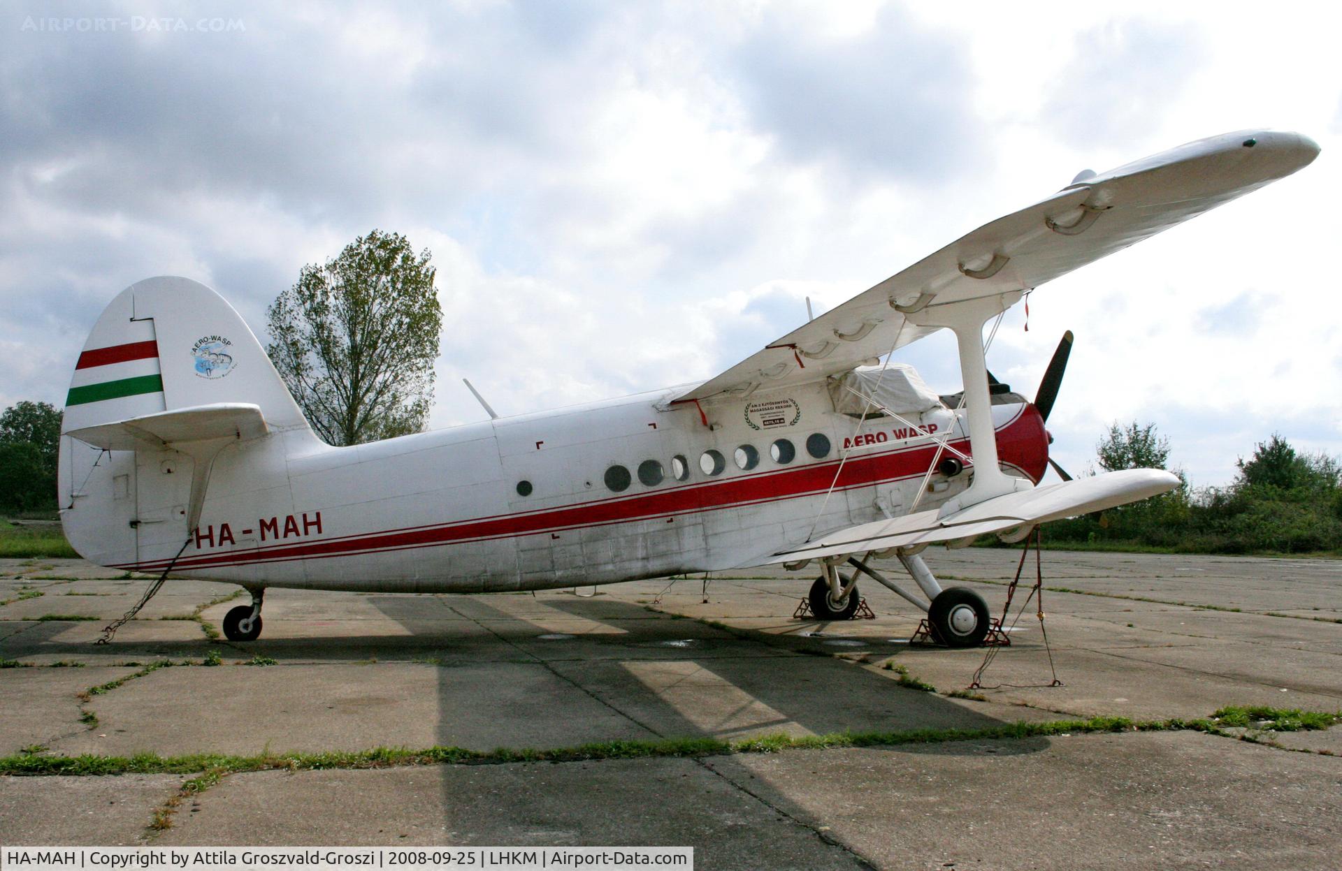 HA-MAH, 1977 PZL-Mielec An-2R C/N 1G178-39, Kunmadaras Airport, Hungary