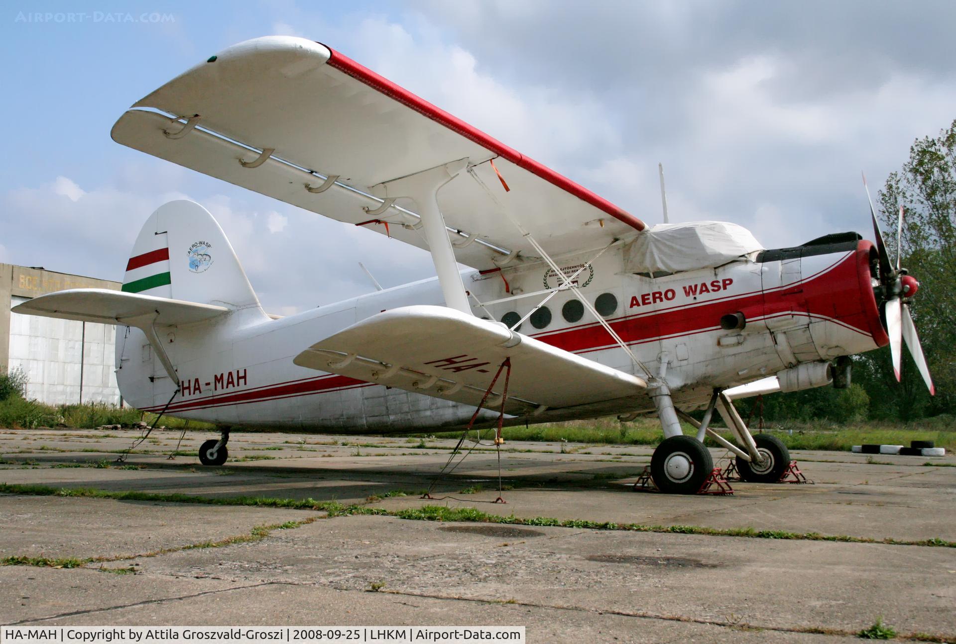 HA-MAH, 1977 PZL-Mielec An-2R C/N 1G178-39, Kunmadaras Airport, Hungary