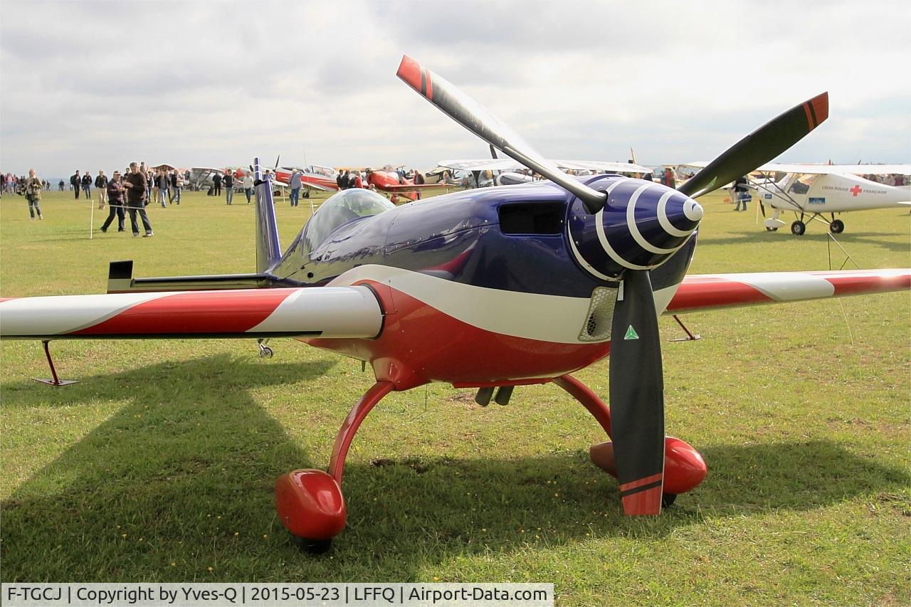 F-TGCJ, Extra EA-330SC C/N 05, Extra 330SC, French Air Force aerobatic team, Static display, La Ferté-Alais airfield (LFFQ) Airshow 2015