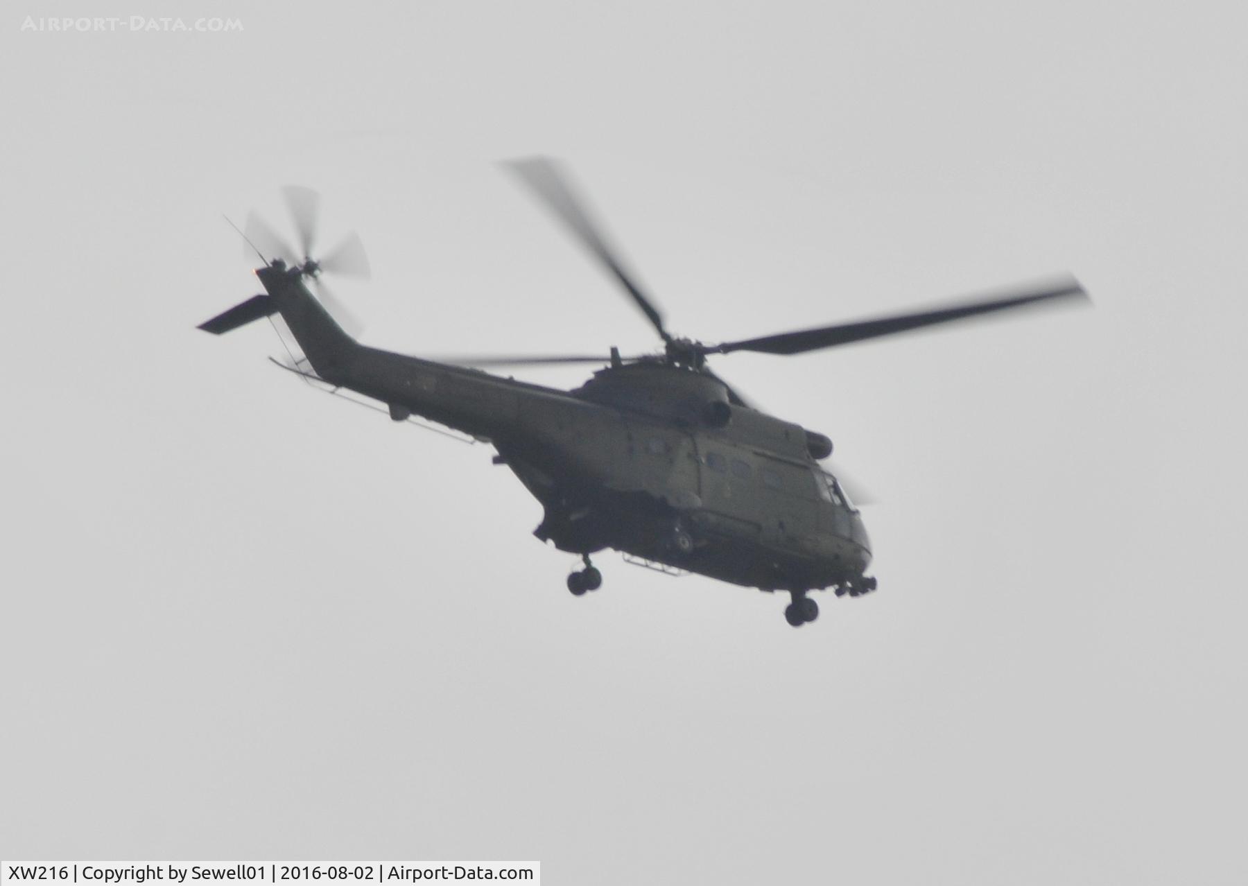 XW216, 1971 Westland Puma HC.1 C/N 1129, Overhead Walton-on-Thames