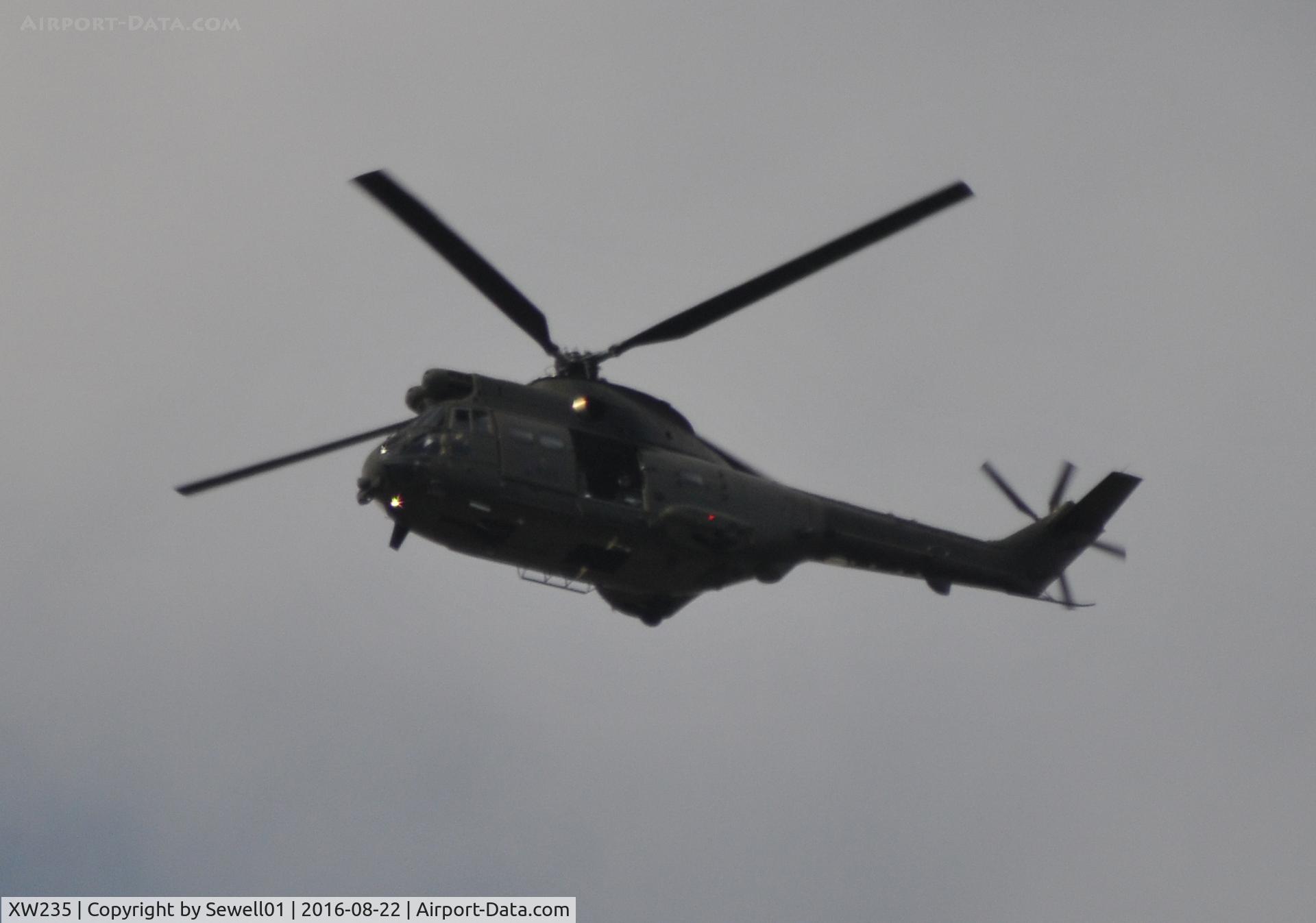 XW235, 1972 Westland Puma HC.1 C/N 1213, Overhead Walton-on-Thames