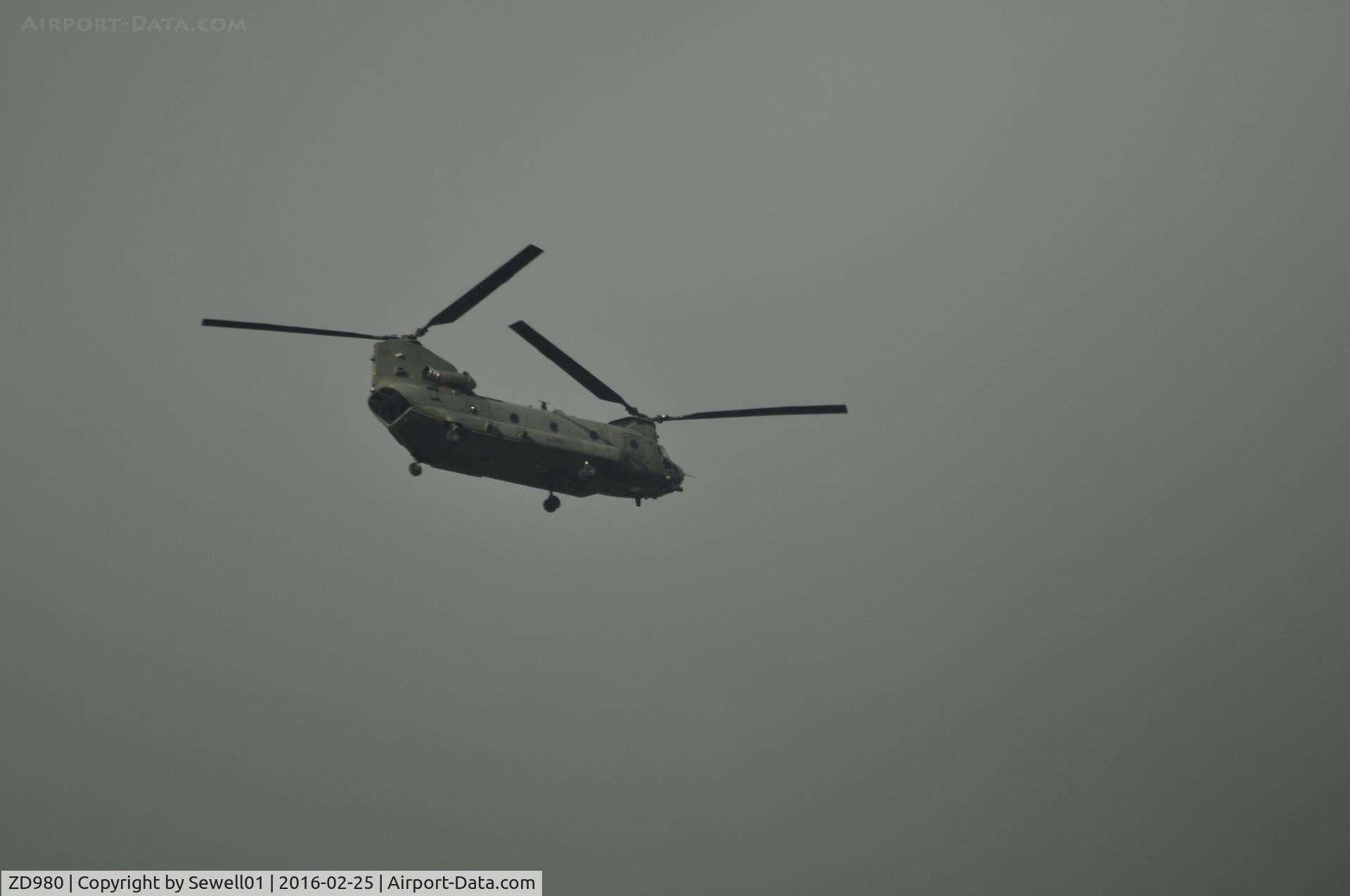 ZD980, 1985 Boeing Vertol Chinook HC.4 C/N MA037/M7027, Overhead Walton-on-Thames