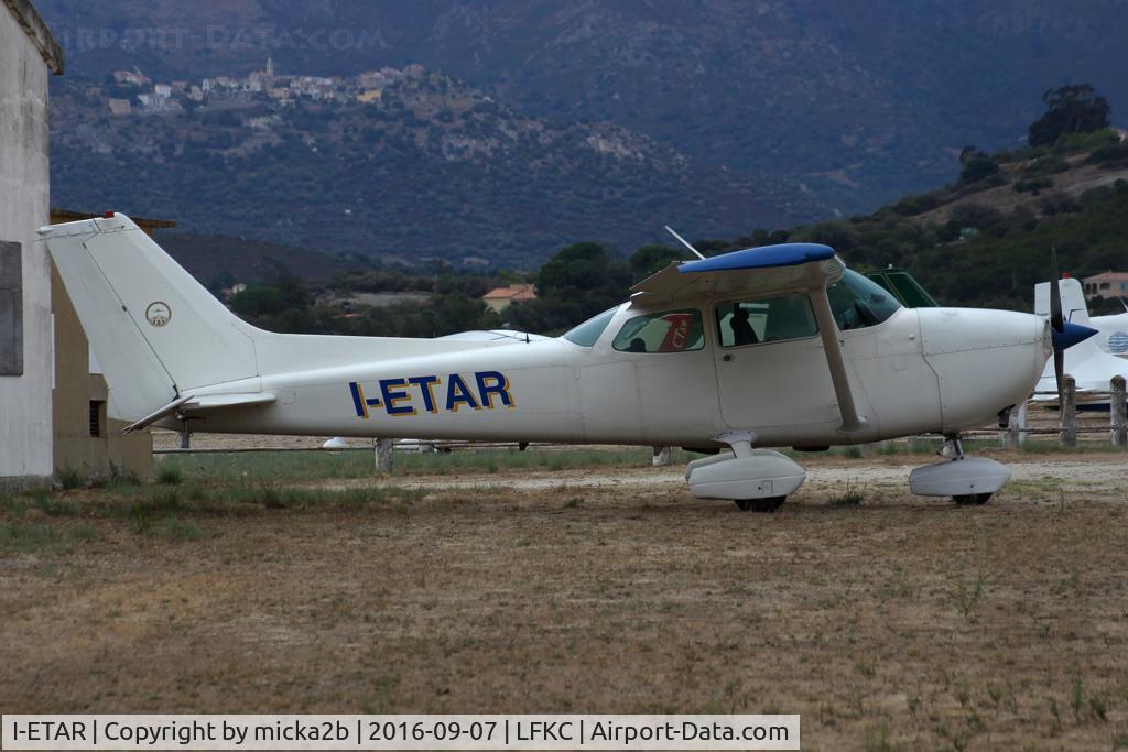 I-ETAR, 1976 Cessna 172M C/N 17266658, Parked