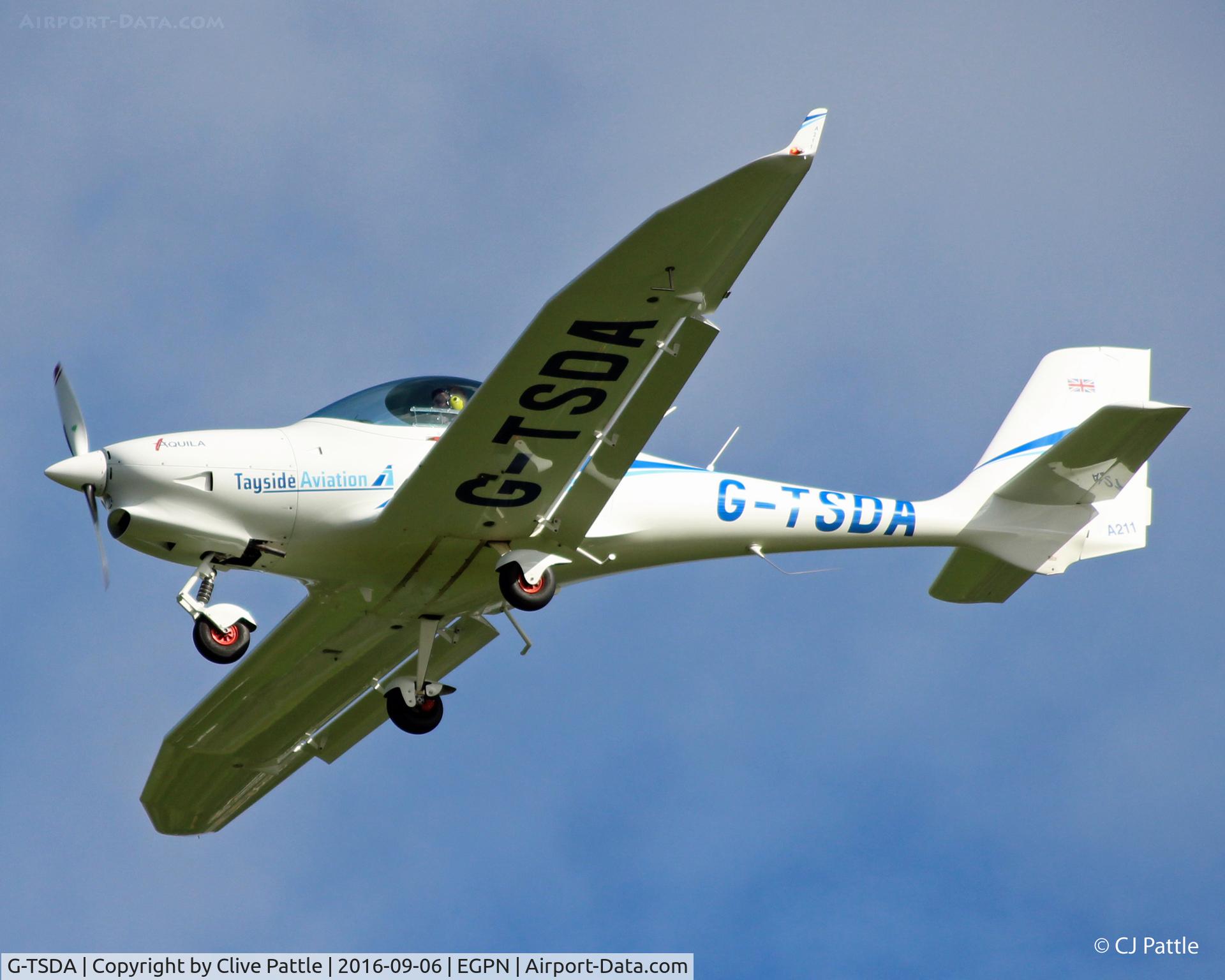 G-TSDA, 2015 Aquila AT01-100A C/N AT01-100A-329, On finals with Tayside Aviation at Dundee EGPN