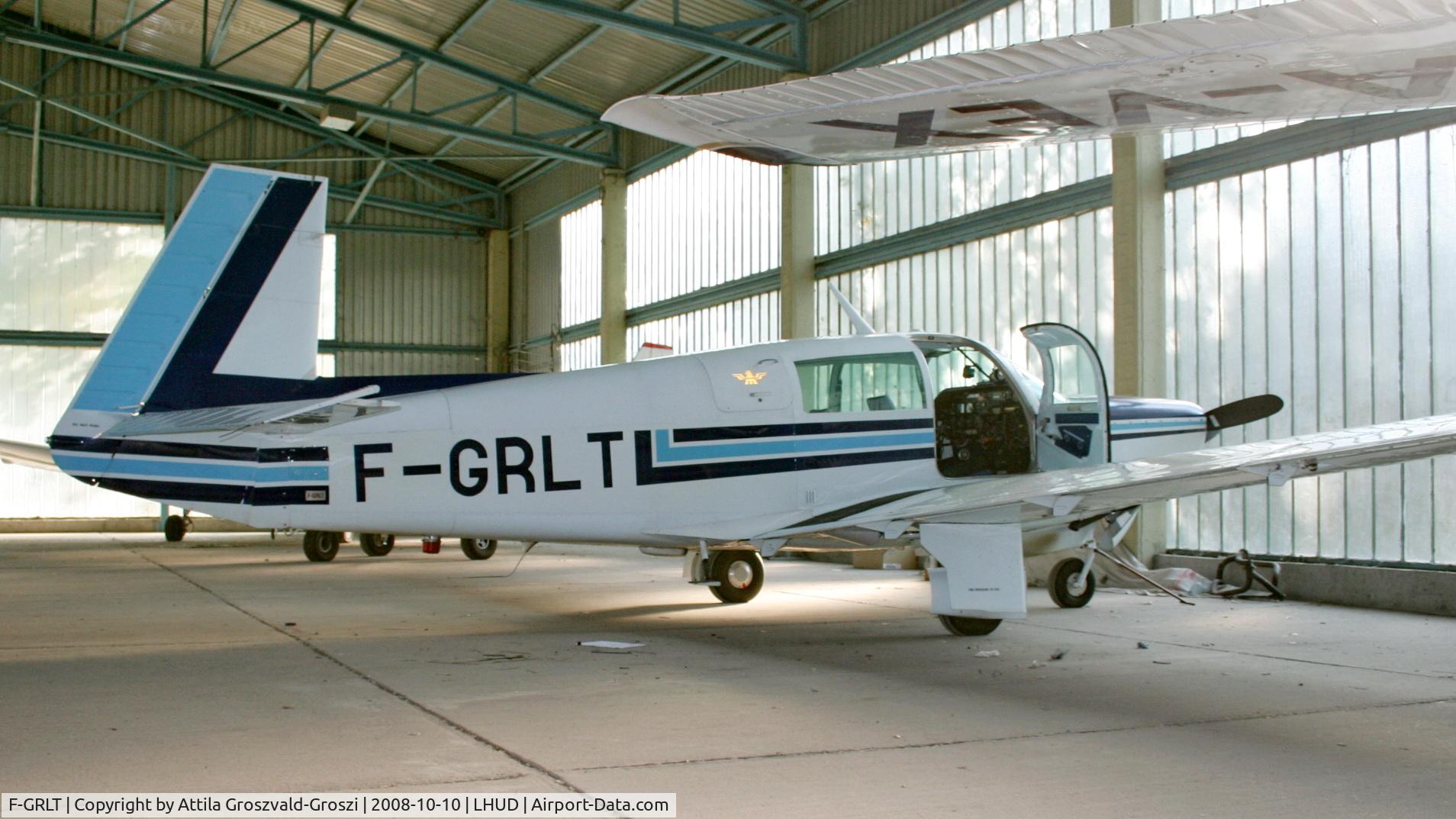 F-GRLT, Mooney M20K C/N 25-0141, Szeged Airport, Hungary