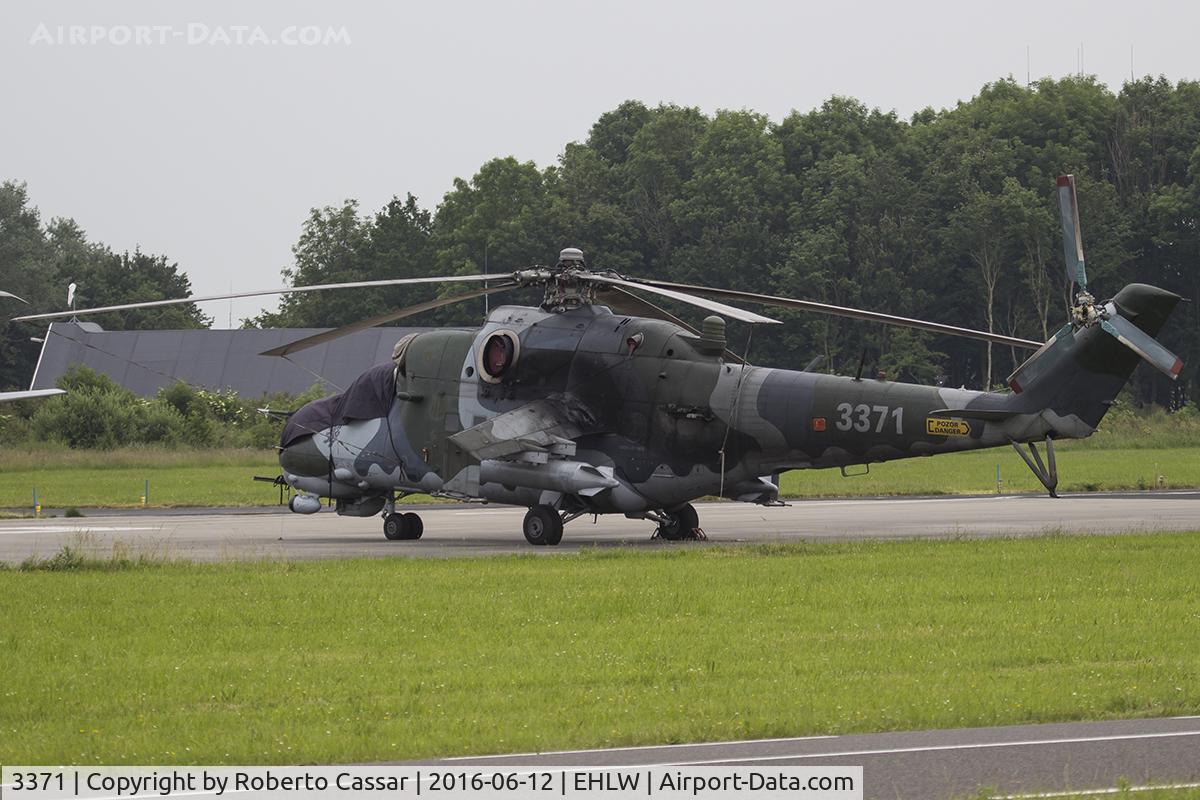 3371, 2006 Mil Mi-35 Hind E C/N 203371, Luchtmahdagen 2016