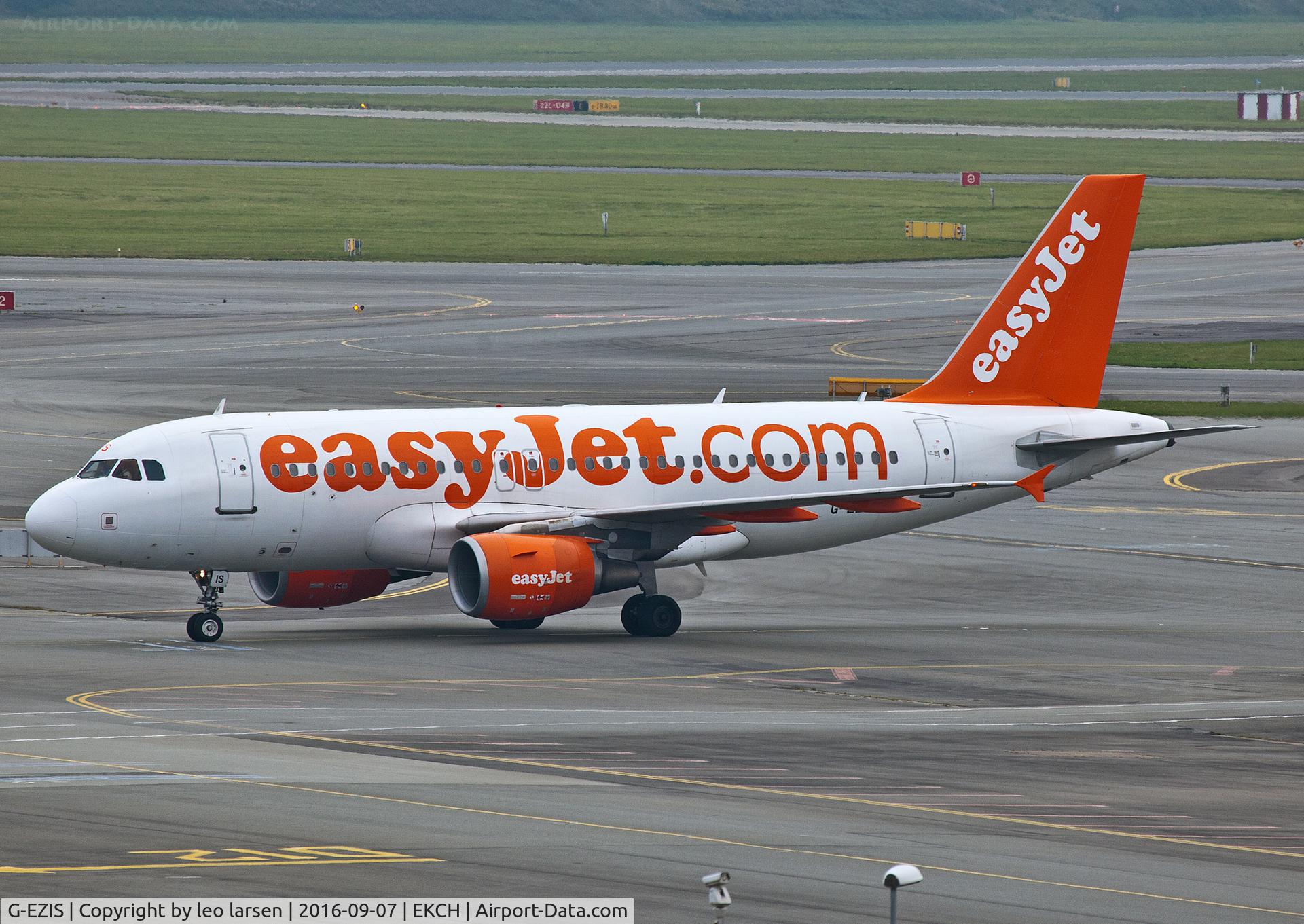 G-EZIS, 2005 Airbus A319-111 C/N 2528, Copenhagen 7.9.16