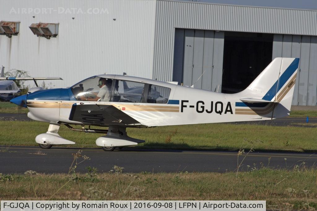 F-GJQA, Robin DR-400-140B Major C/N 1955, Taxiing