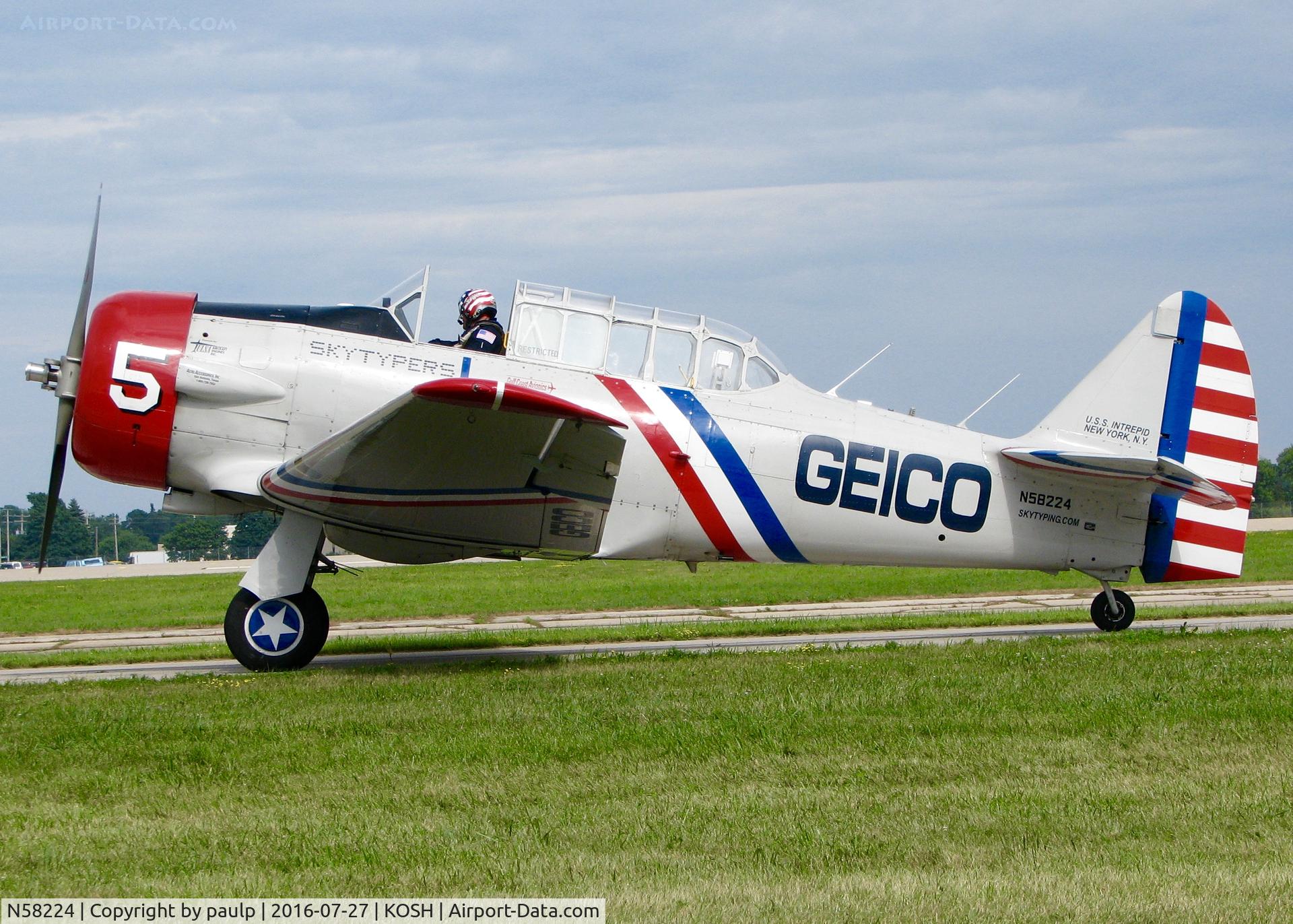 N58224, 1941 North American AT-6B Texan C/N 2553, At AirVenture 2016.