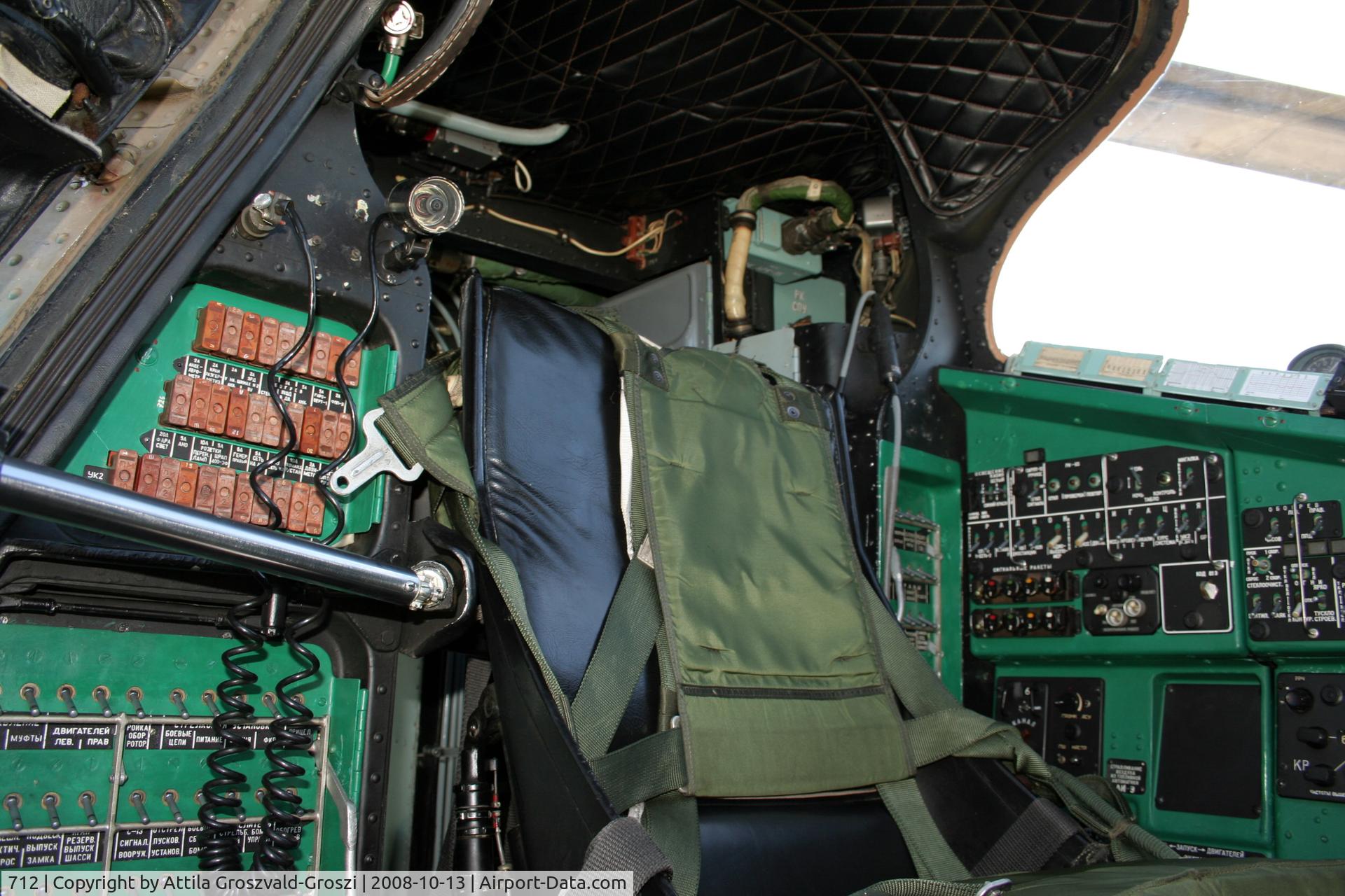 712, 1985 Mil Mi-24V Hind E C/N 220712, Veszprém, Jutas-Ujmajor. The Hungarian airforce is his practising base