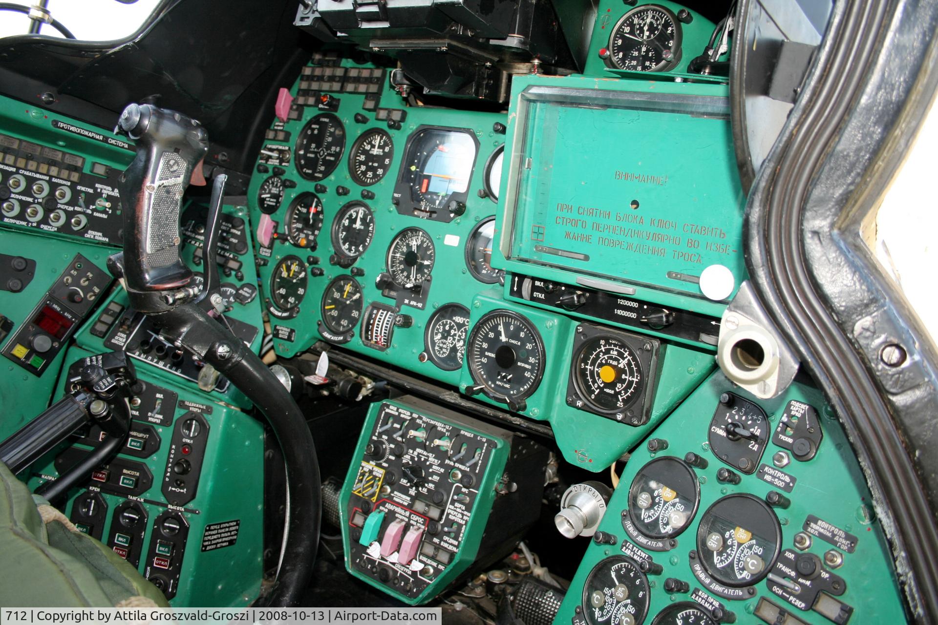 712, 1985 Mil Mi-24V Hind E C/N 220712, Veszprém, Jutas-Ujmajor. The Hungarian airforce is his practising base