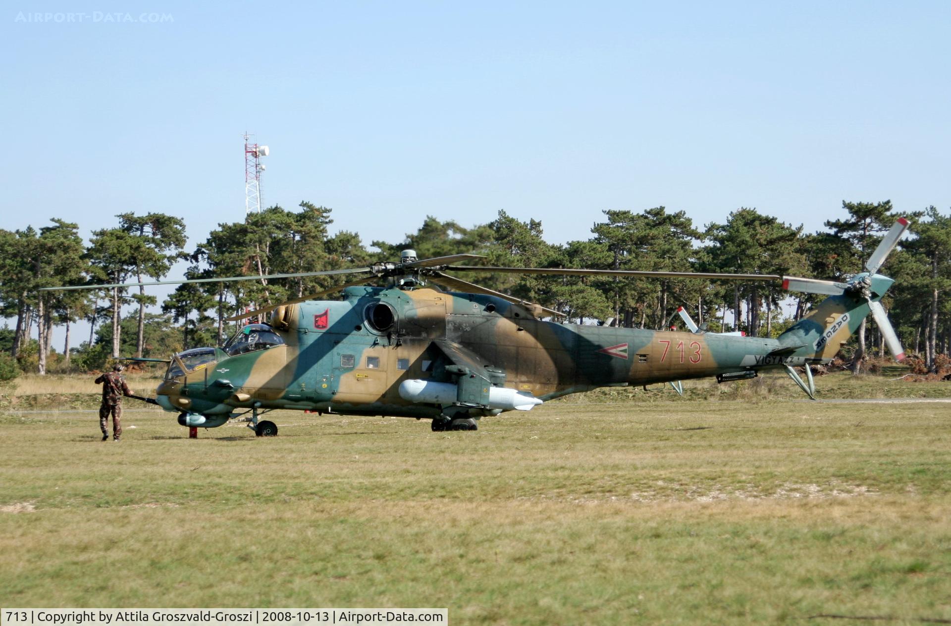 713, 1985 Mil Mi-24V Hind E C/N 220713, Veszprém, Jutas-Ujmajor. The Hungarian airforce is his practising base